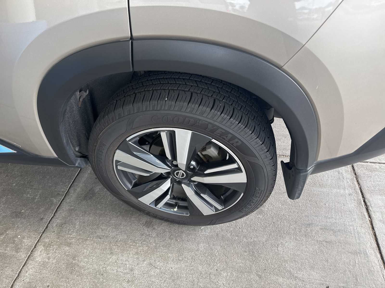 Thumbnail: 2021 Nissan Rogue - 5