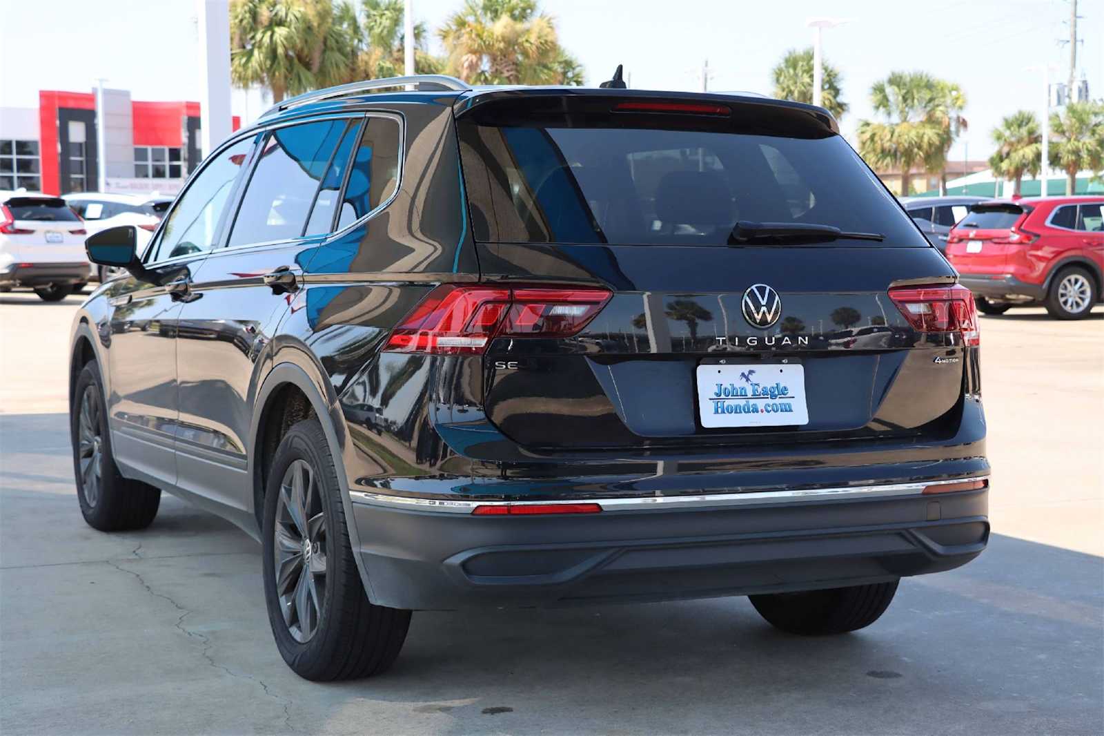 Thumbnail: 2024 Volkswagen Tiguan - 4