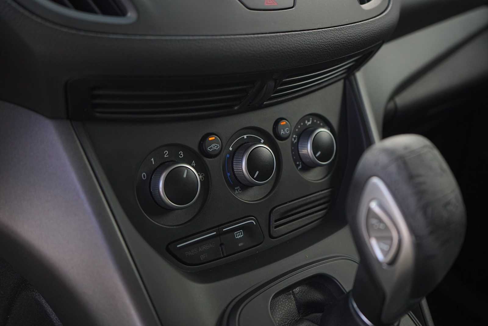 Thumbnail: 2014 Ford Escape - 22