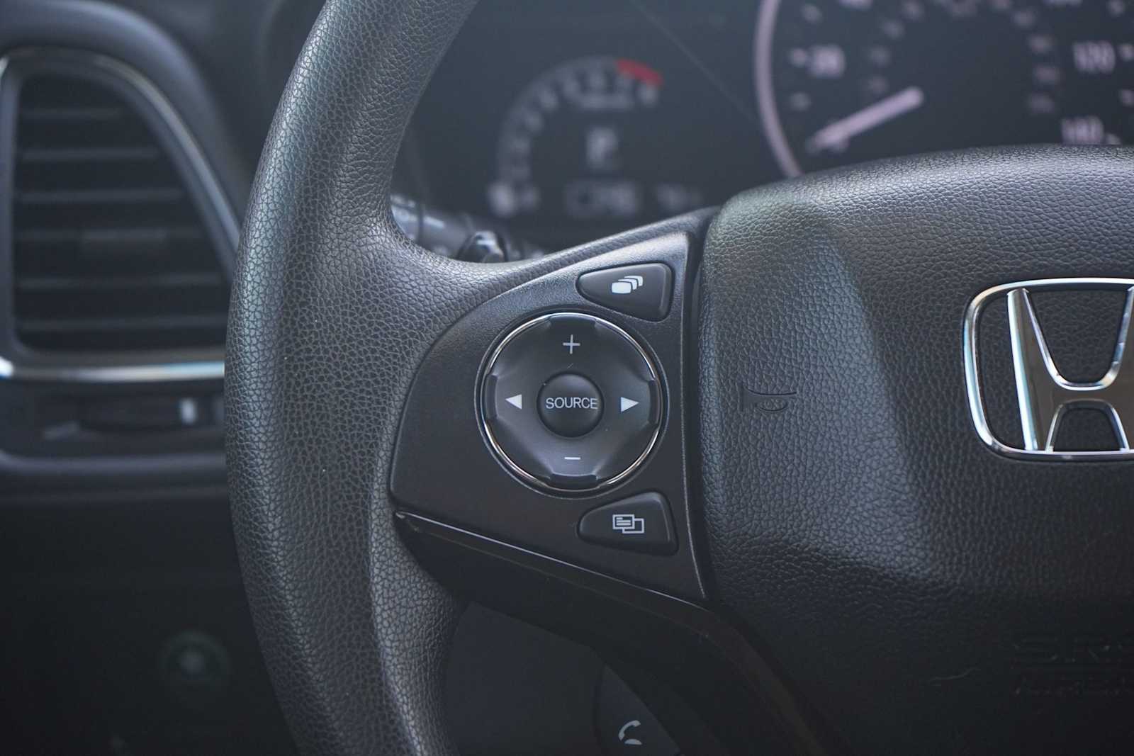 Thumbnail: 2022 Honda HR-V - 17