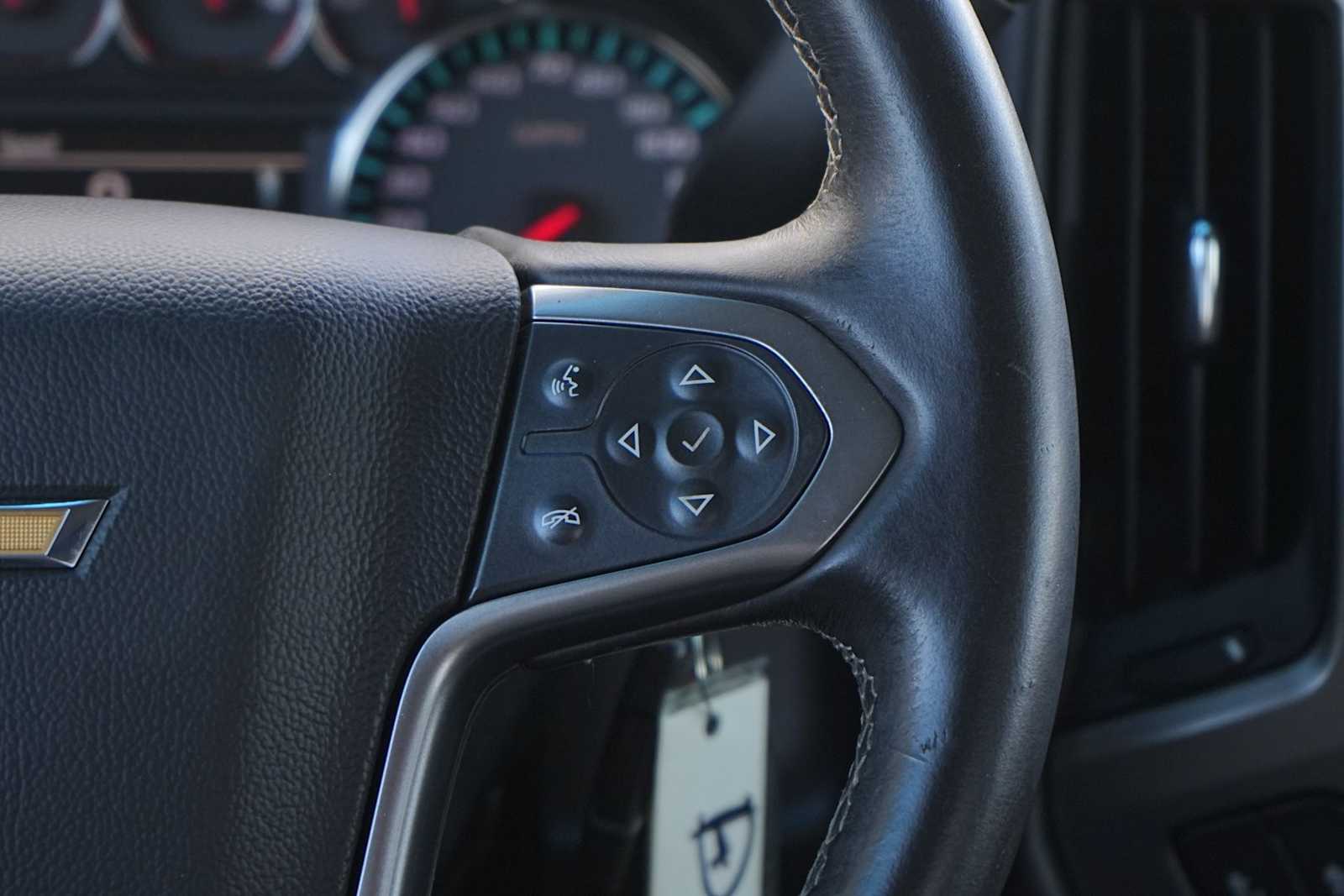 Thumbnail: 2015 Chevrolet Silverado 1500 - 18