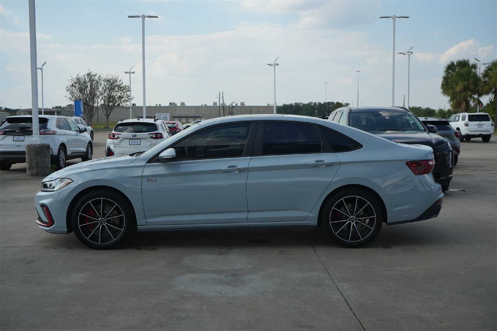 Thumbnail: 2025 Volkswagen Jetta - 3