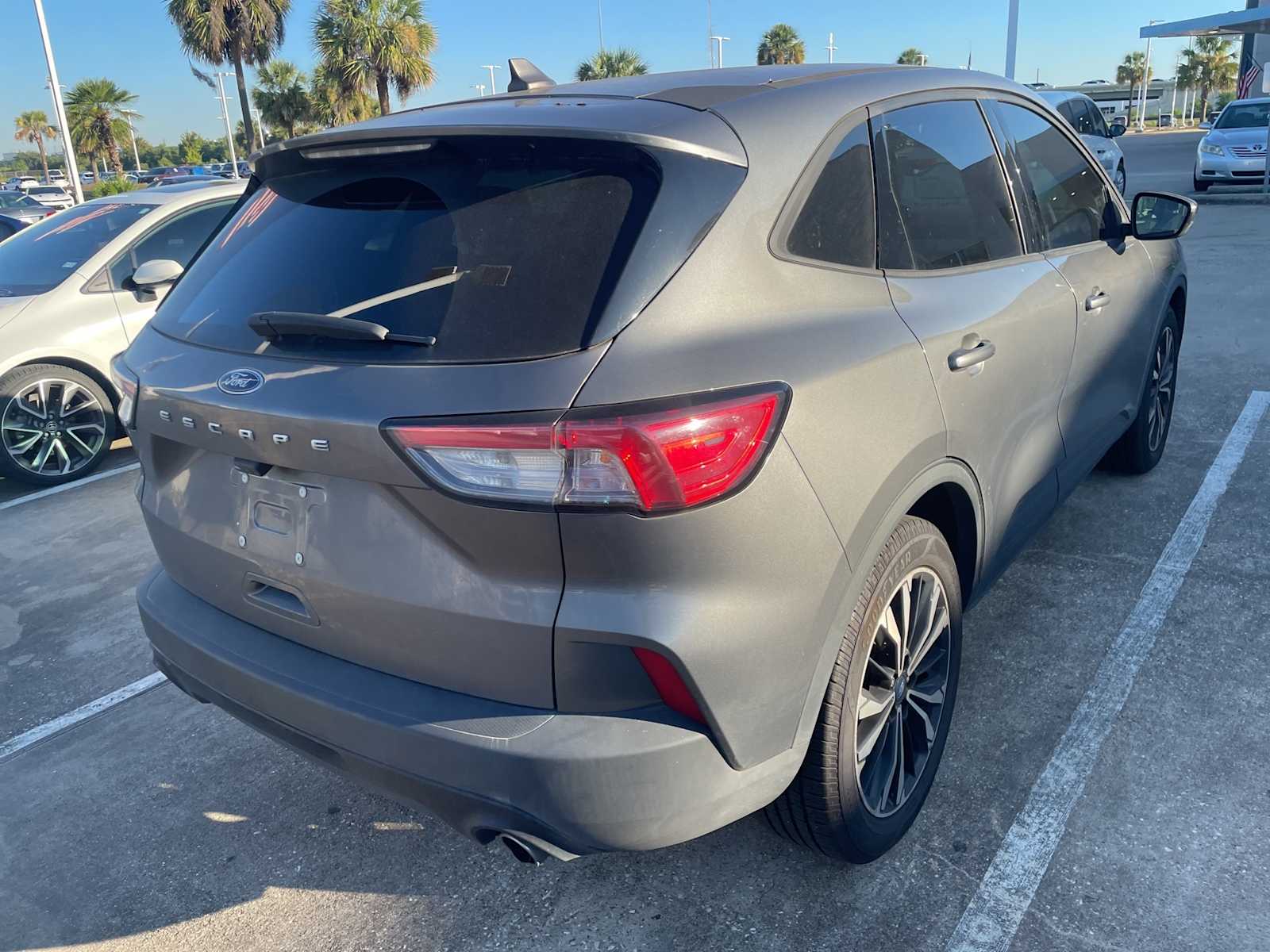 2022 Ford Escape SE photo 3