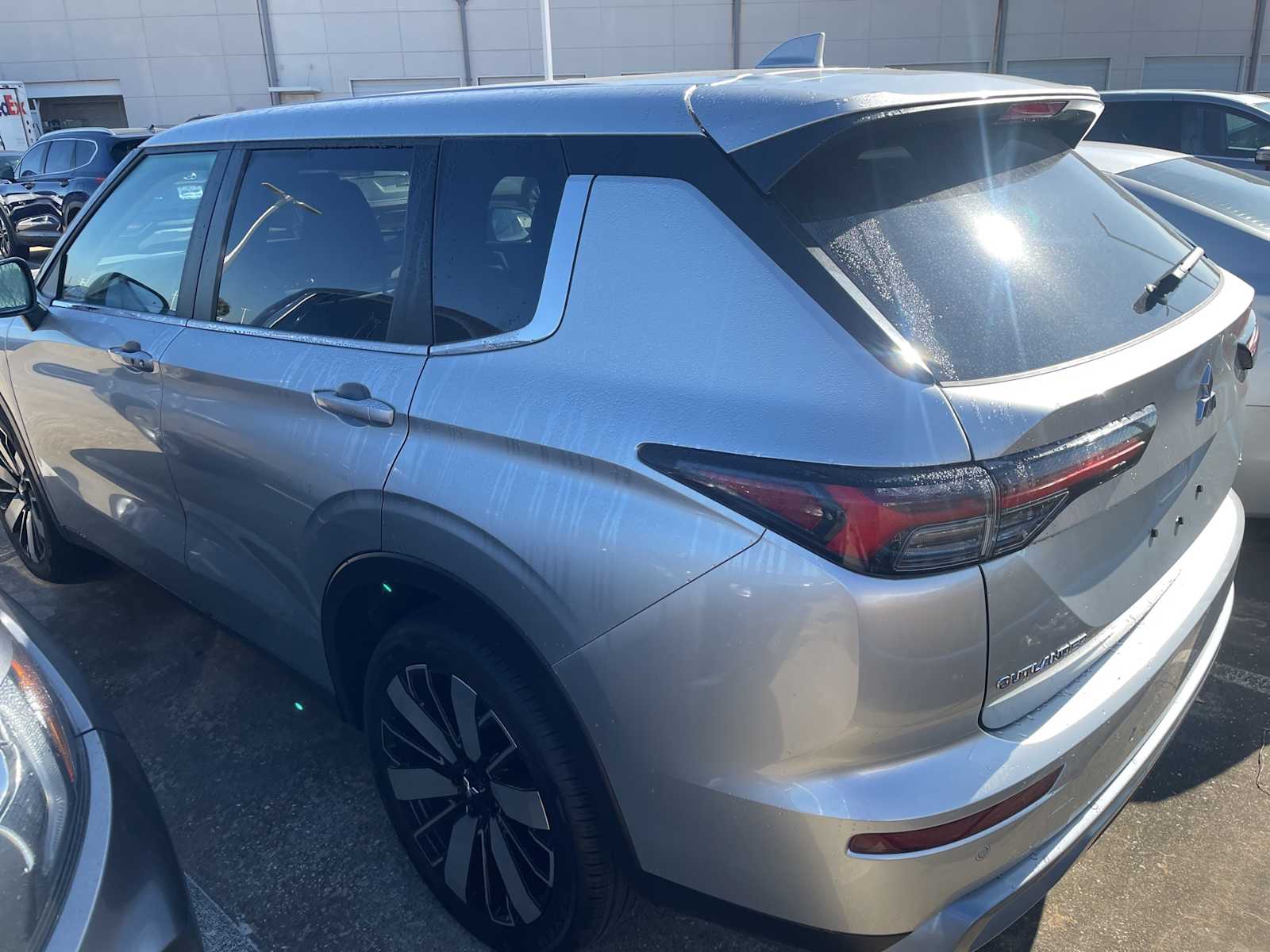 Thumbnail: 2025 Mitsubishi Outlander - 2