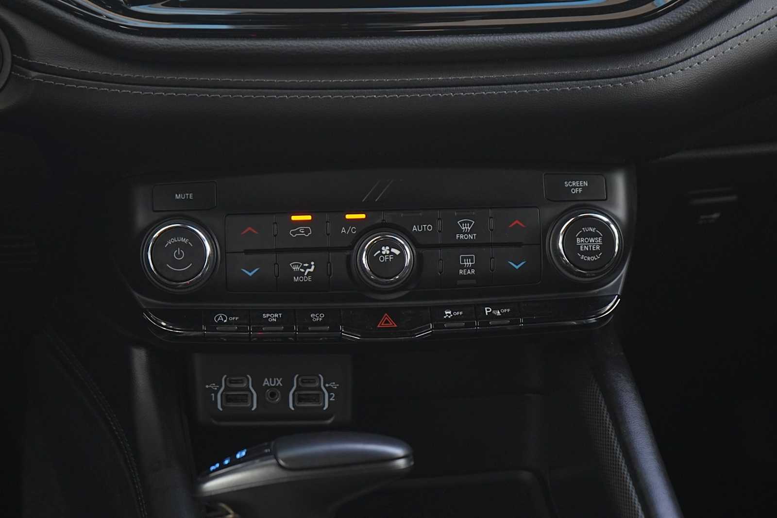 Thumbnail: 2021 Dodge Durango - 20