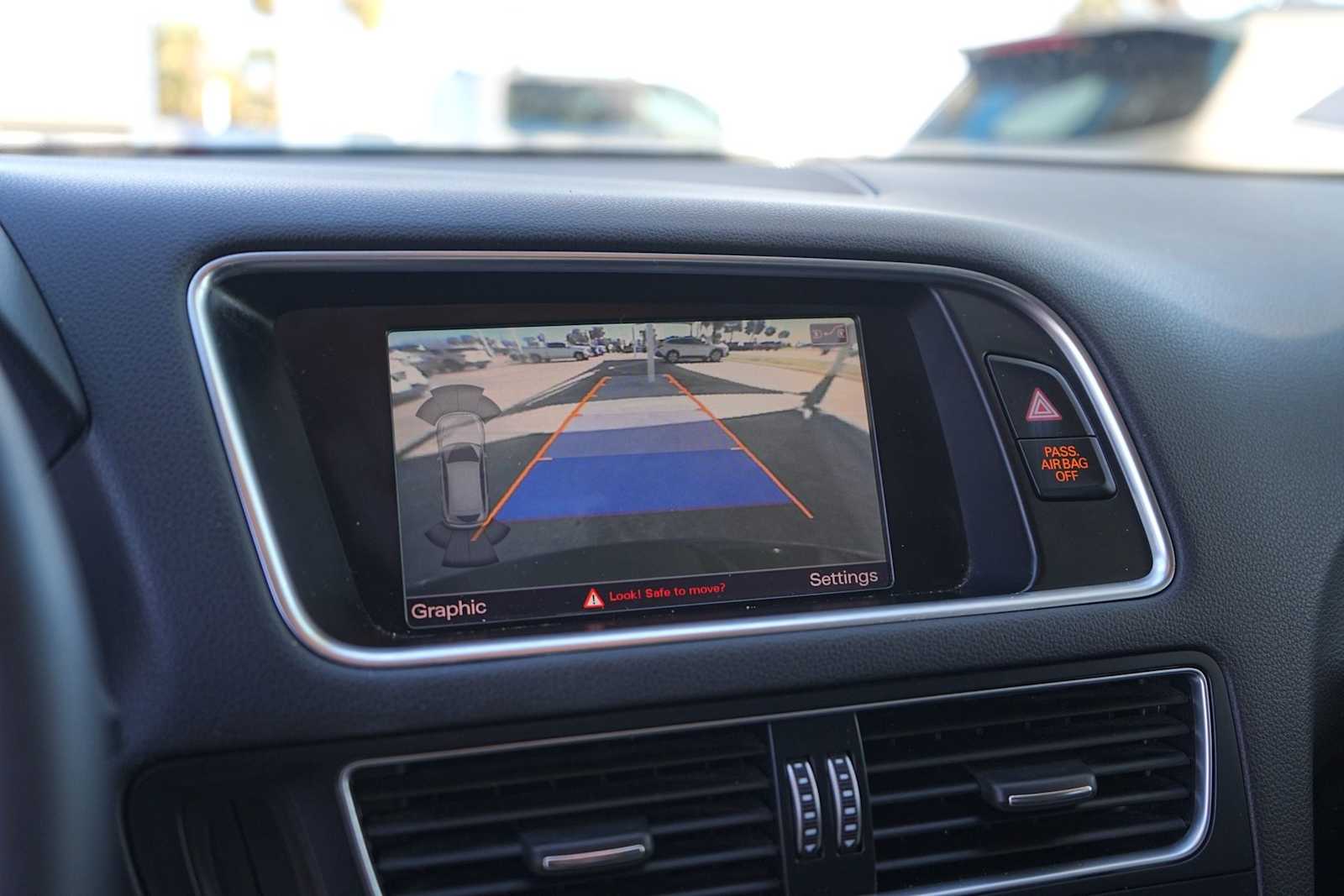 Thumbnail: 2013 Audi Q5 - 22