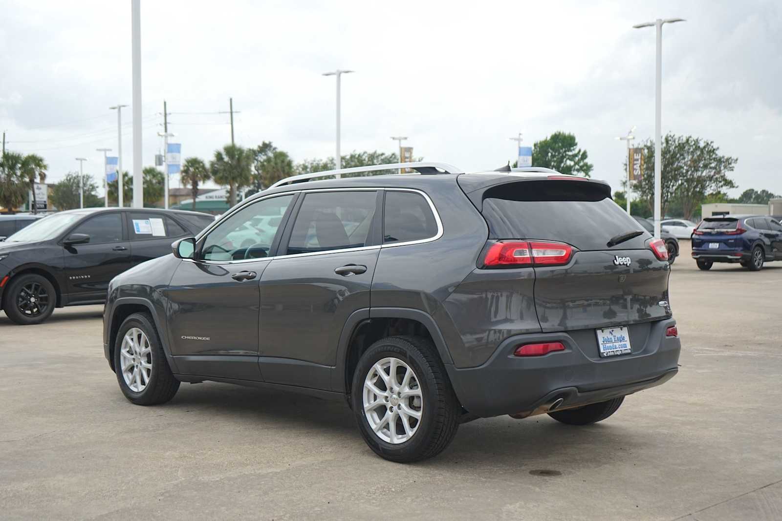 Thumbnail: 2016 Jeep Cherokee - 4