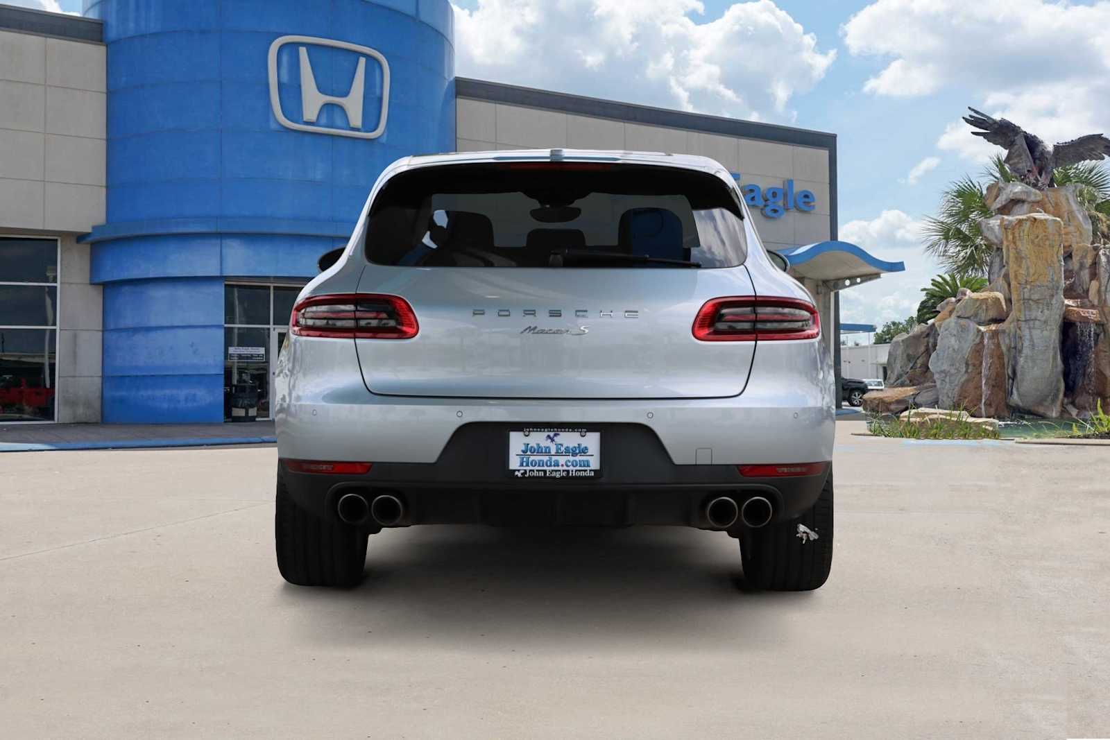 Thumbnail: 2017 Porsche Macan - 5