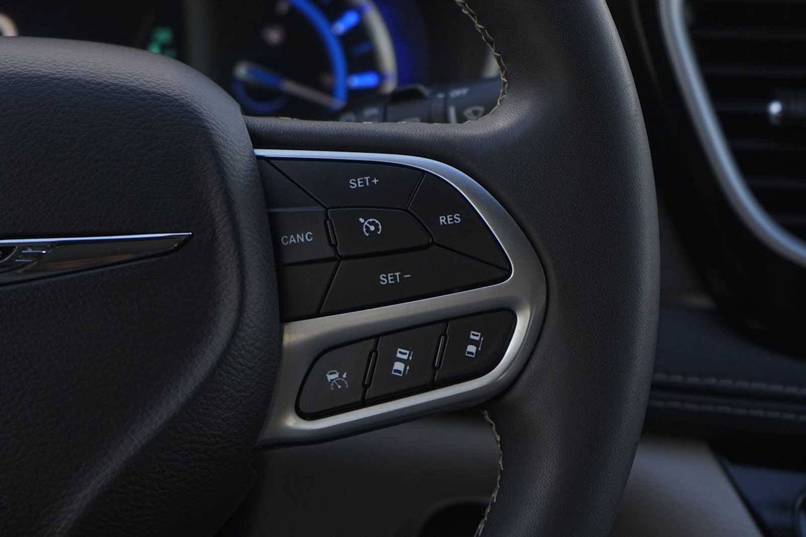 Thumbnail: 2024 Chrysler Pacifica - 17