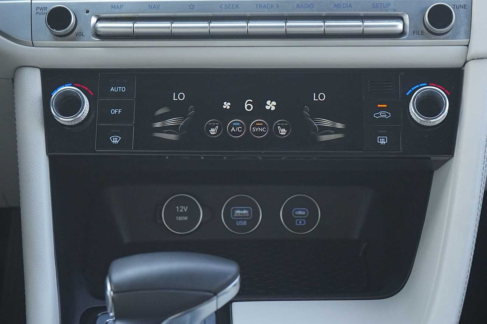 Thumbnail: 2024 Genesis G70 - 23