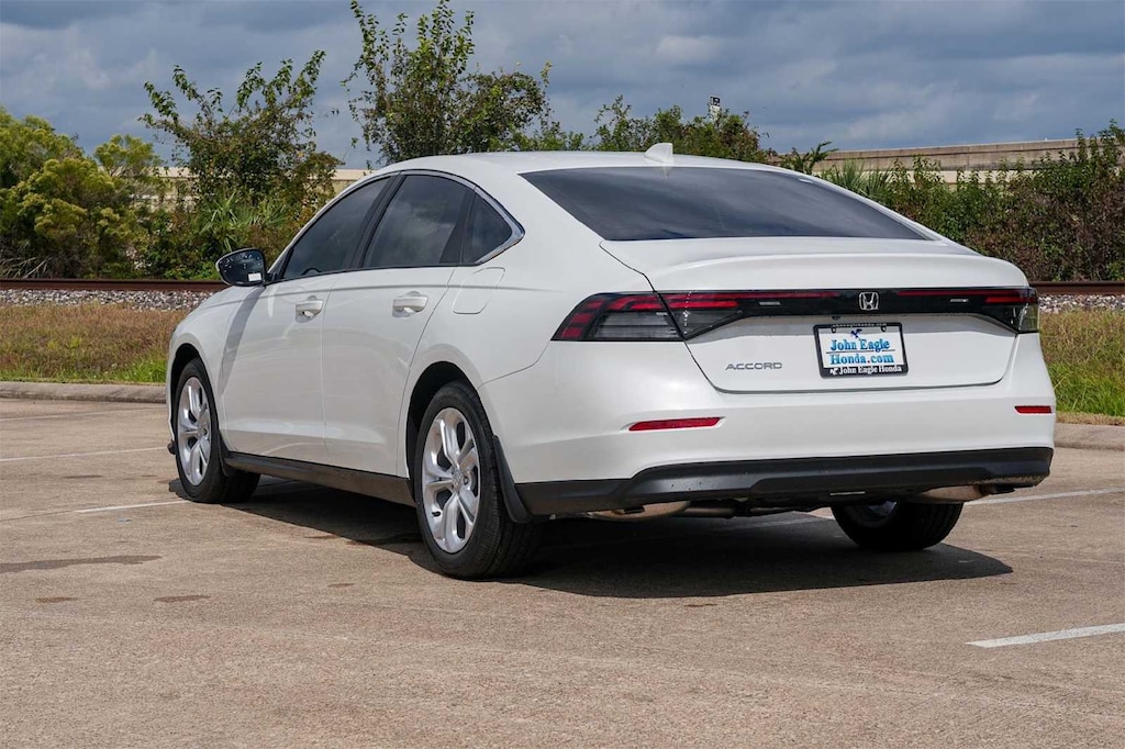 New 2025 Honda Accord LX Sedan
