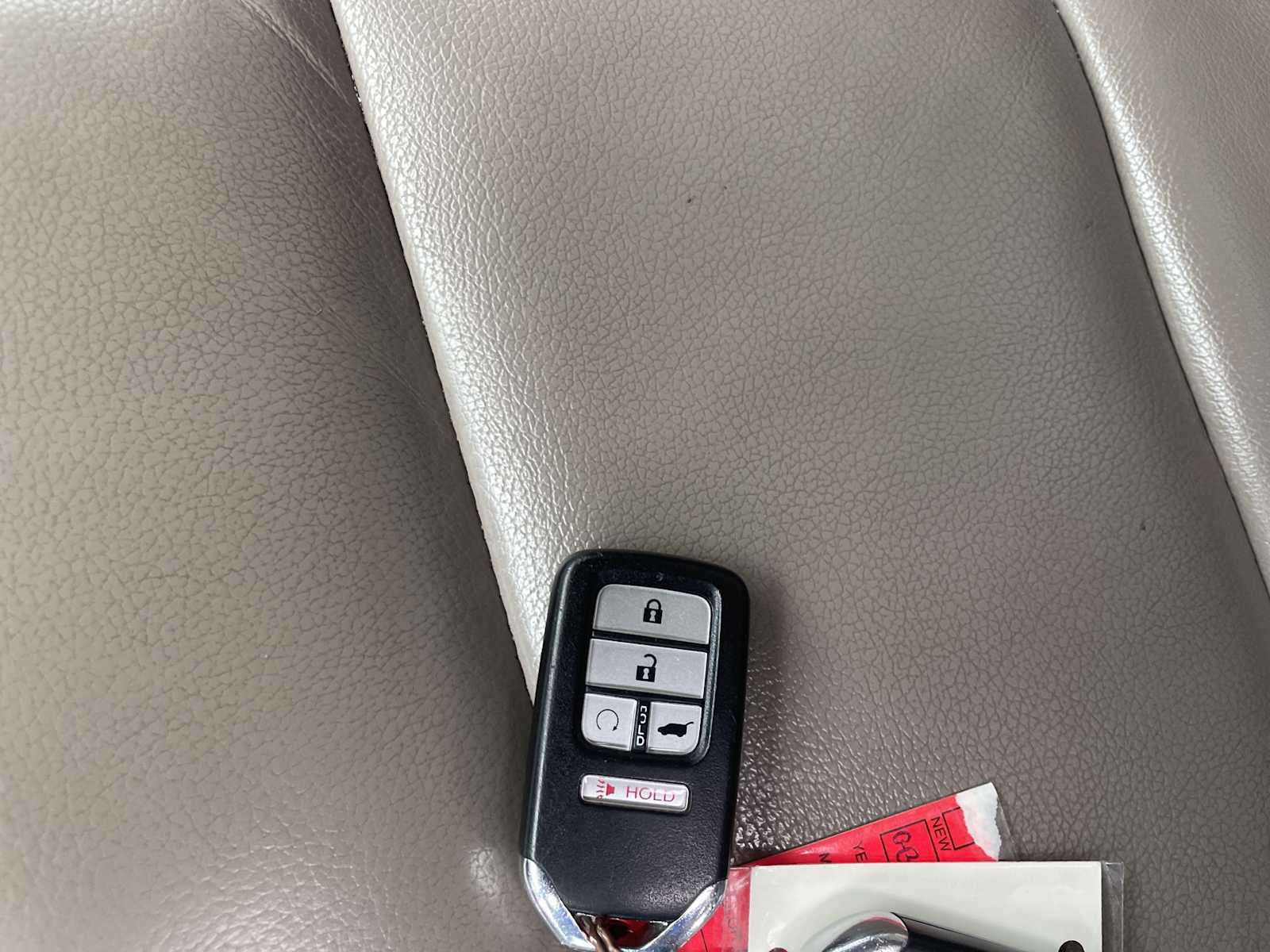 Thumbnail: 2016 Honda Pilot - 10