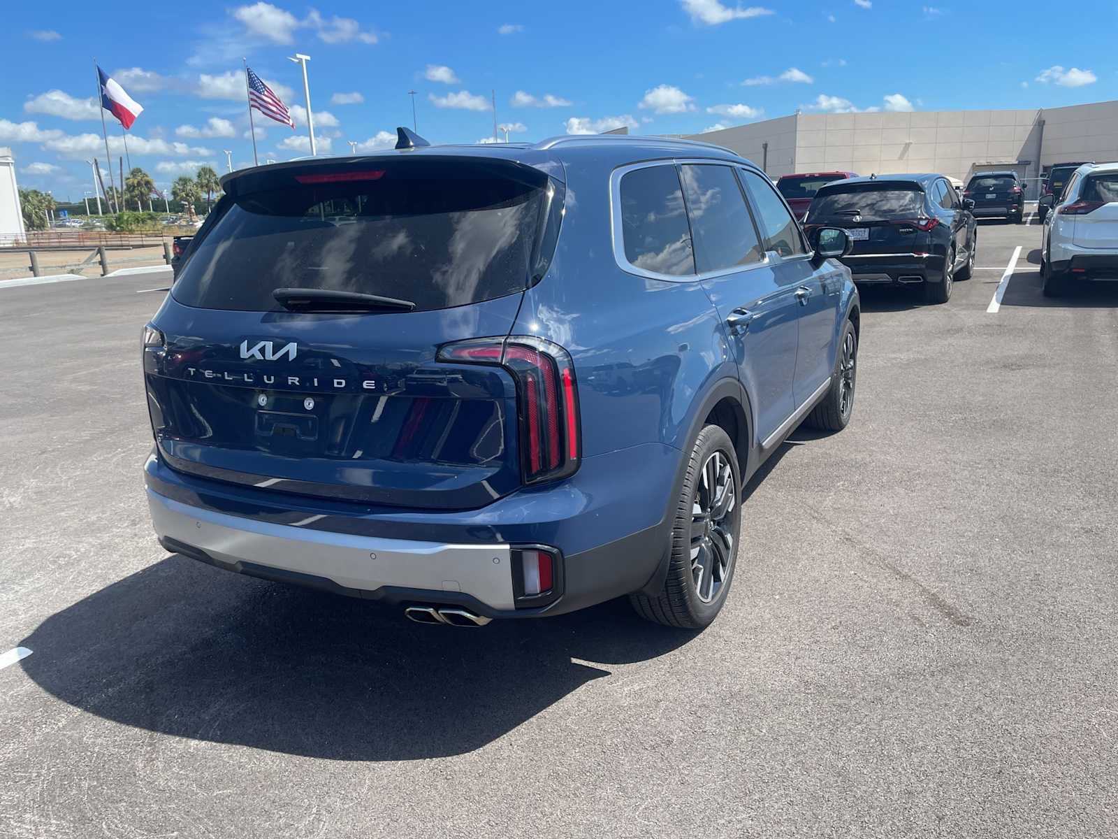 Thumbnail: 2024 Kia Telluride - 3