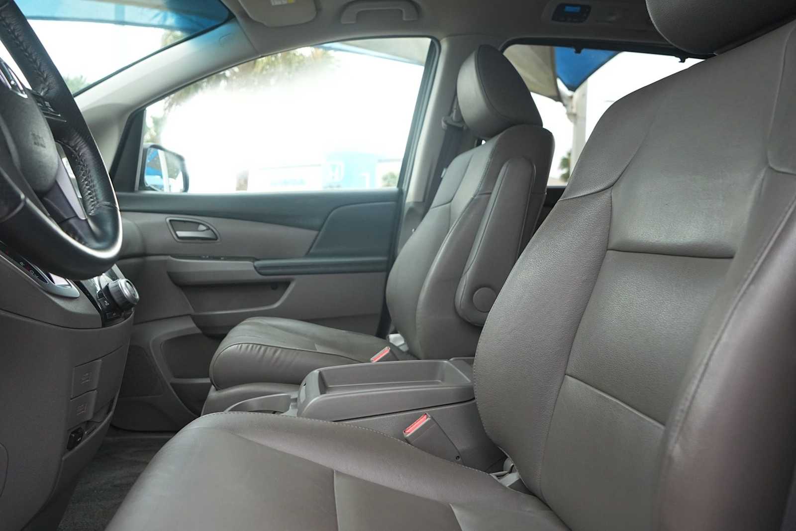 Thumbnail: 2013 Honda Odyssey - 11