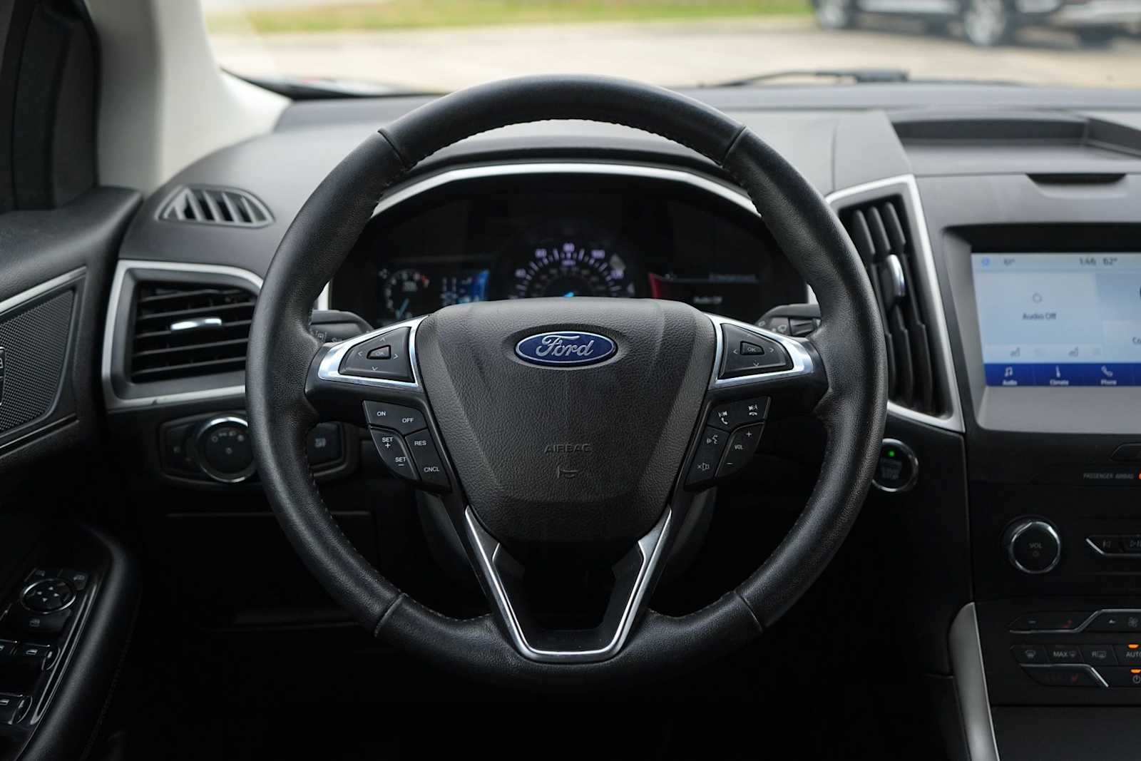 Thumbnail: 2020 Ford Edge - 16