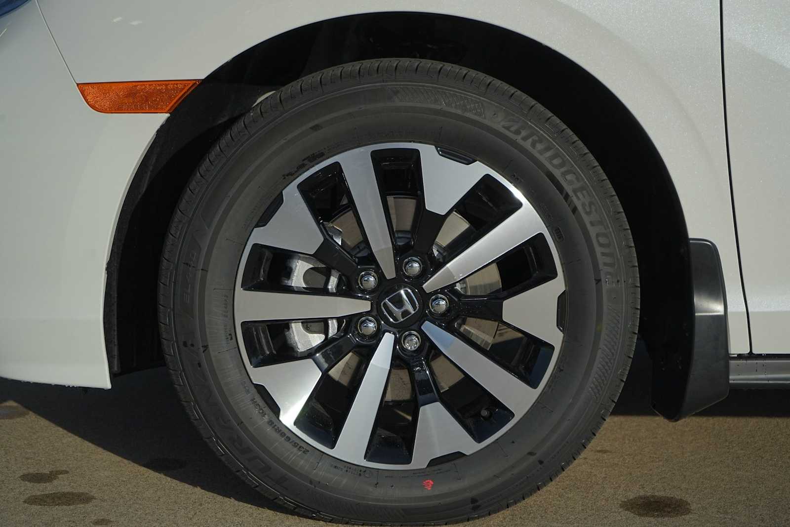 Thumbnail: 2026 Honda Odyssey - 7