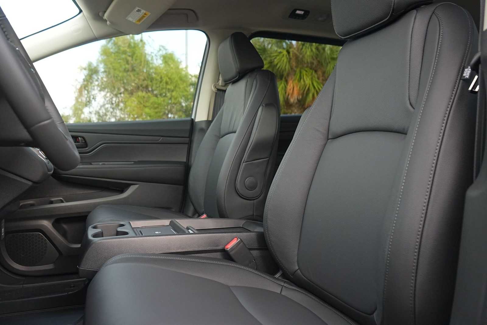 Thumbnail: 2026 Honda Odyssey - 11