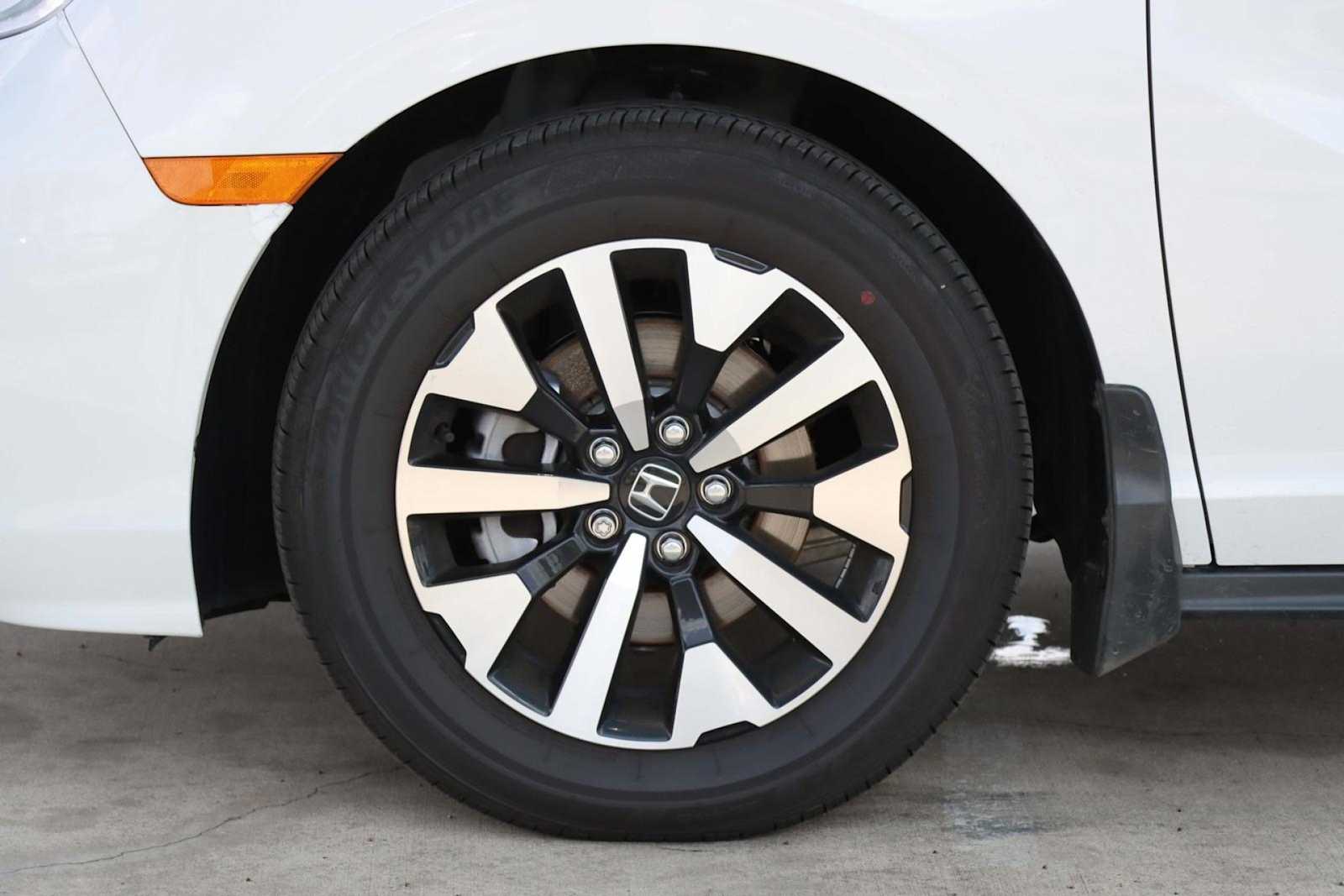 Thumbnail: 2025 Honda Odyssey - 8