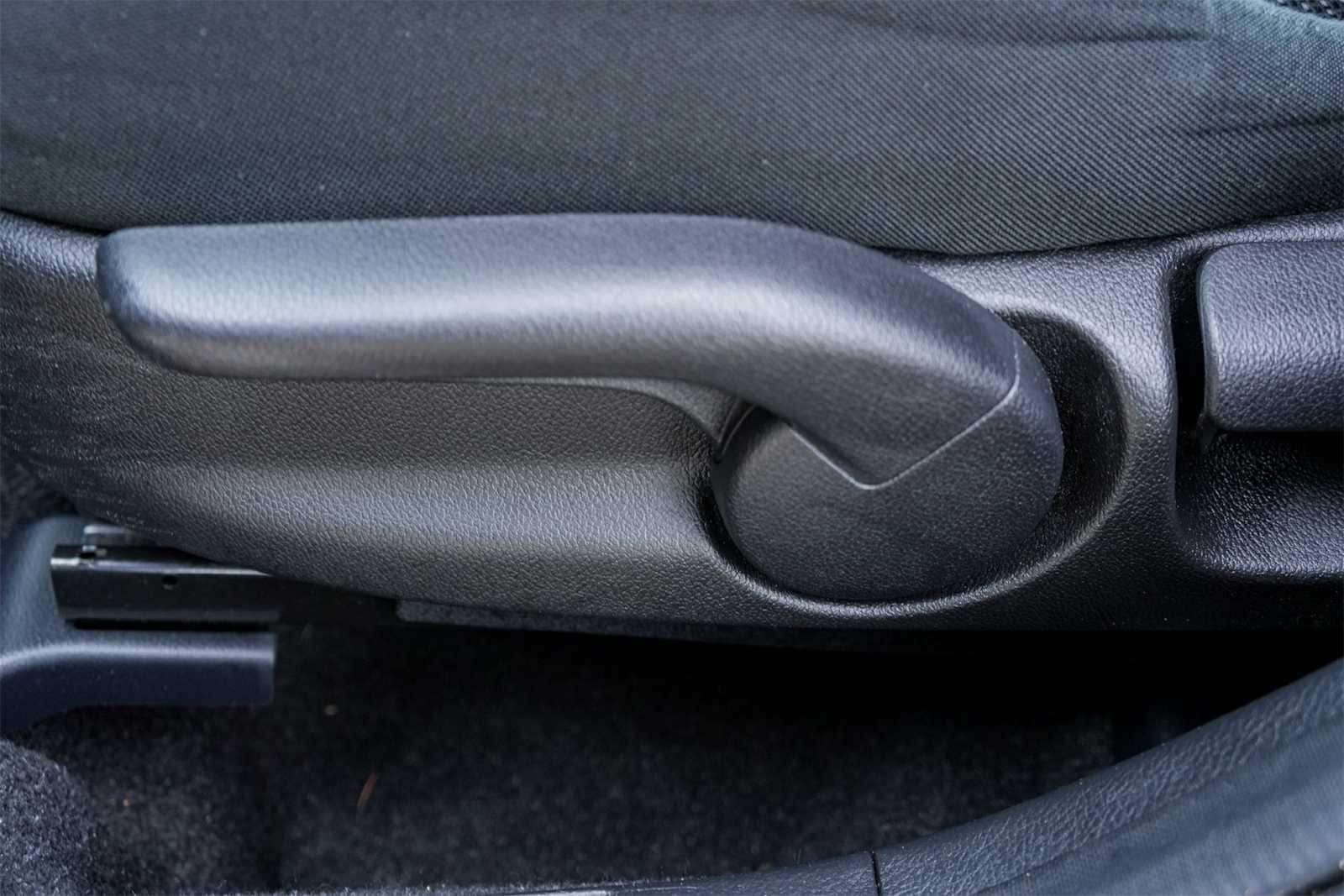 Thumbnail: 2012 Mazda Mazda3 - 21