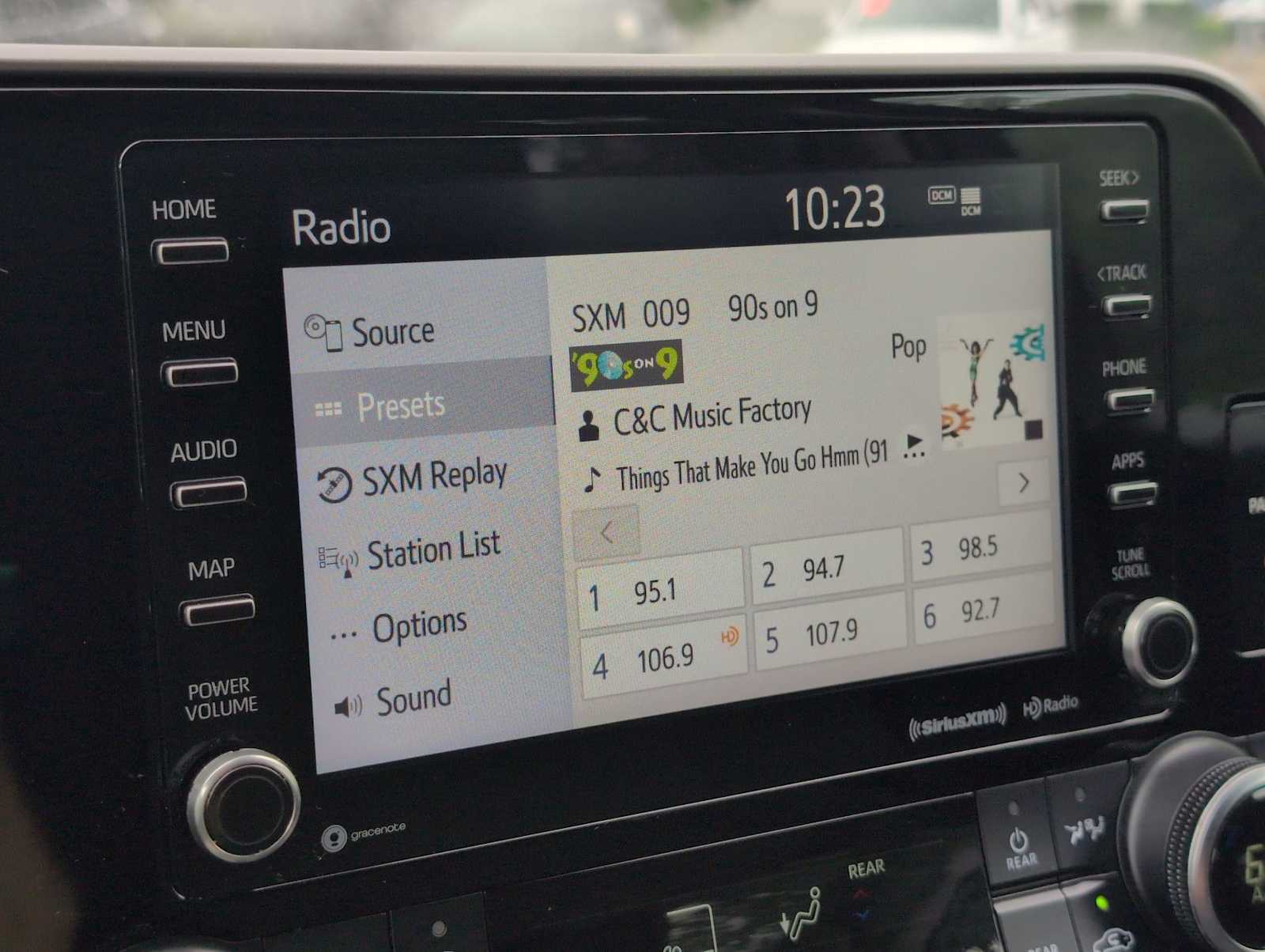 Thumbnail: 2021 Toyota Highlander - 30