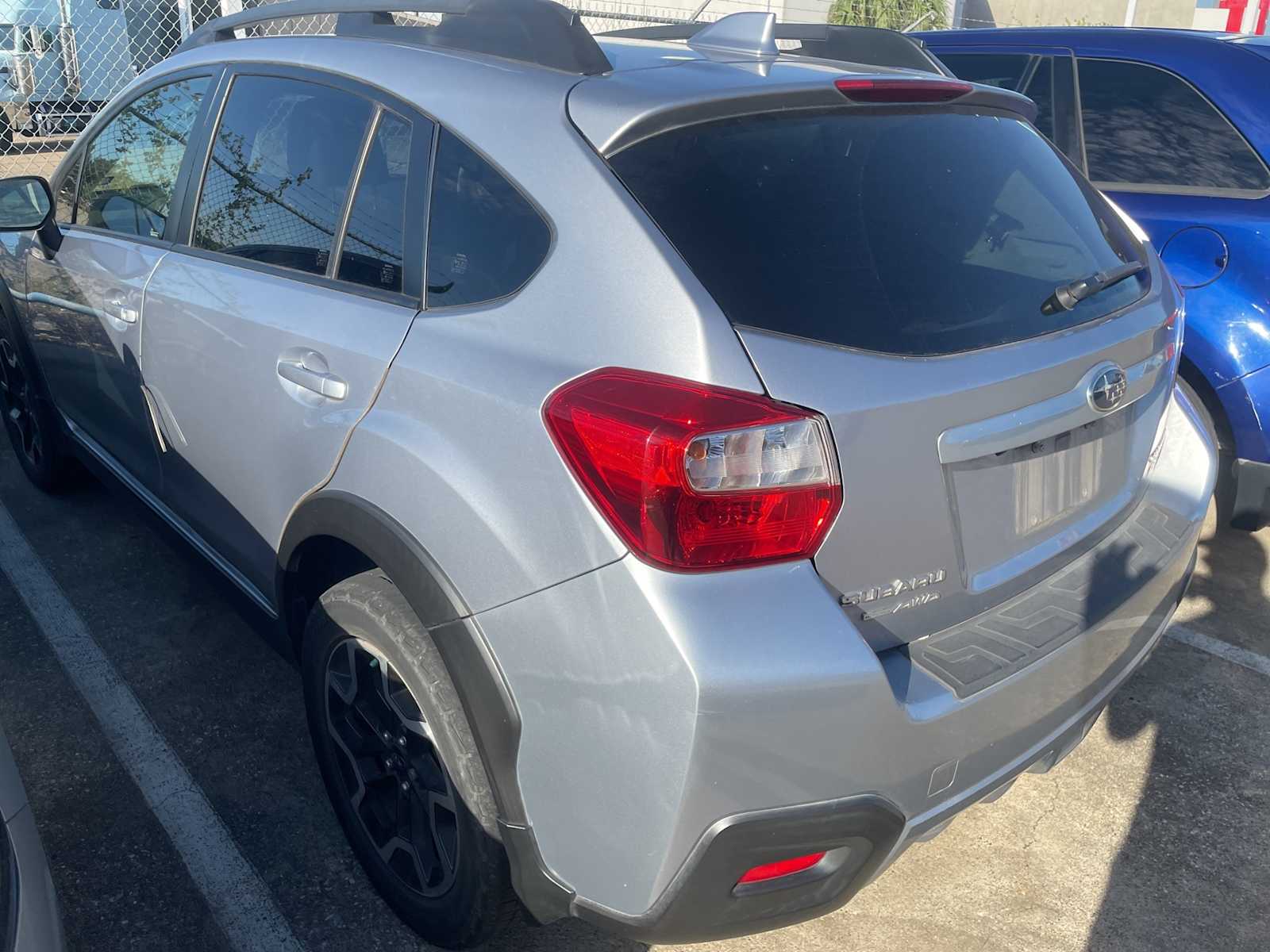 2016 Subaru Crosstrek 2.0i Limited photo 2