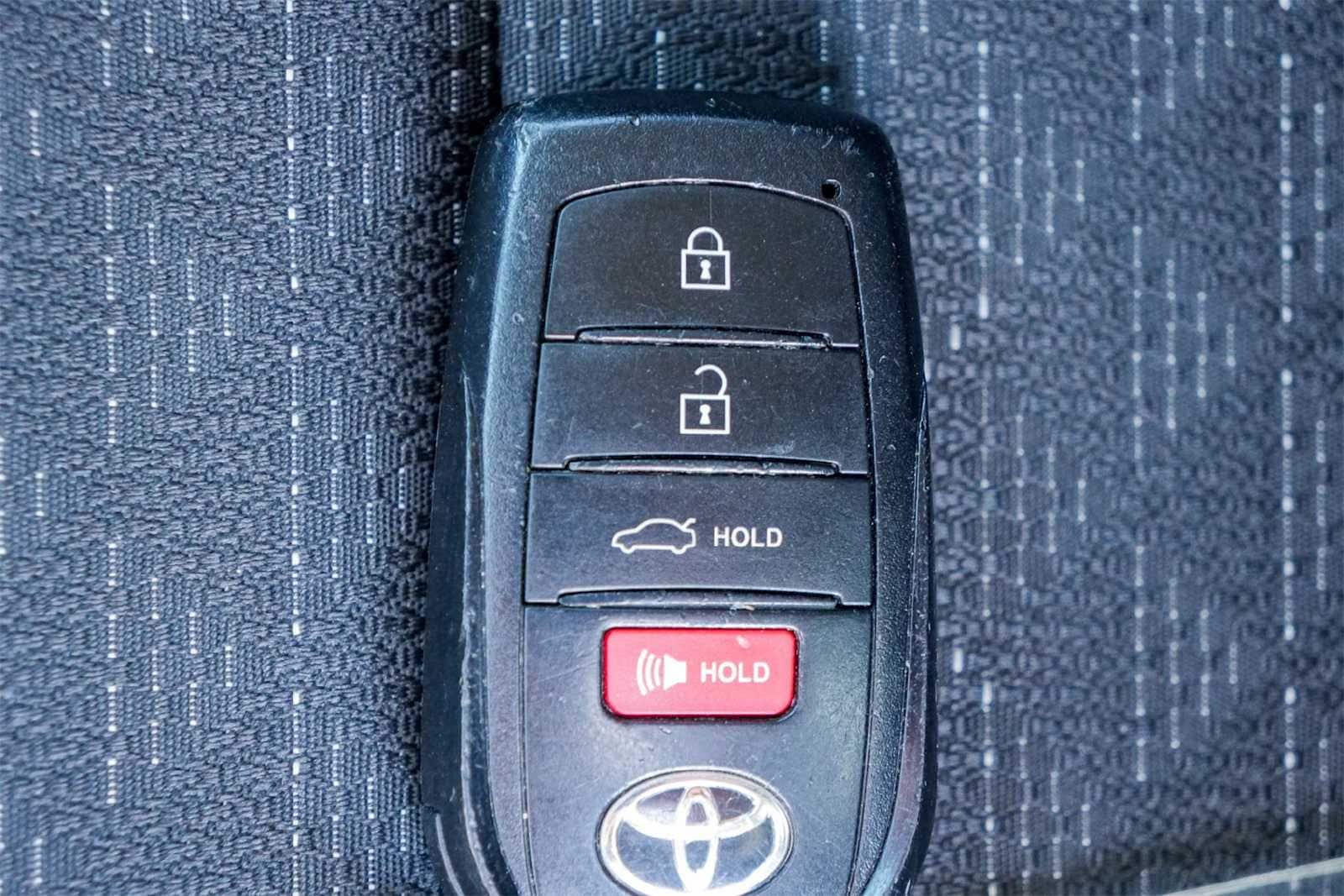 Thumbnail: 2022 Kia Rio - 20