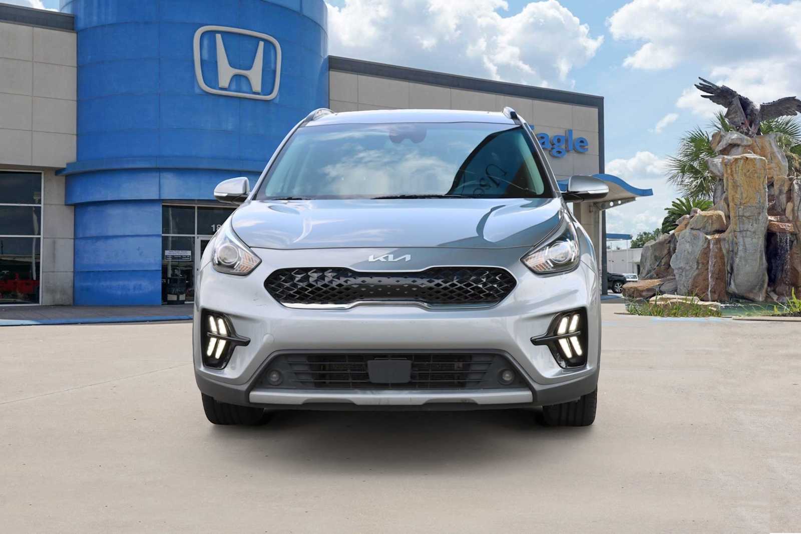 Thumbnail: 2022 Kia Niro - 6