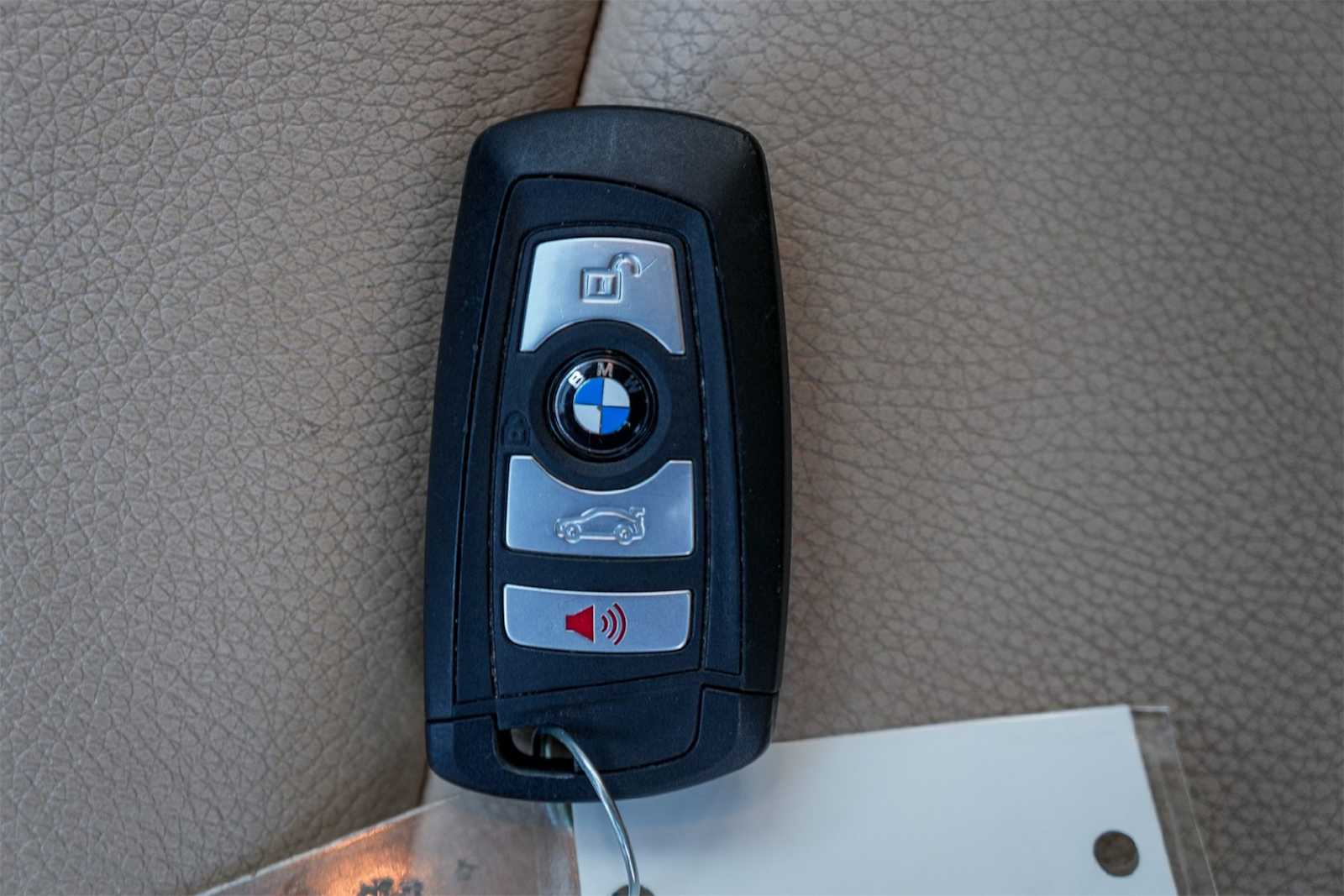 Thumbnail: 2013 BMW 5 Series - 20