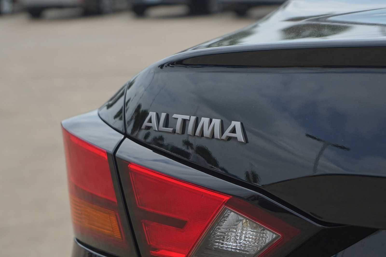 Thumbnail: 2025 Nissan Altima - 8