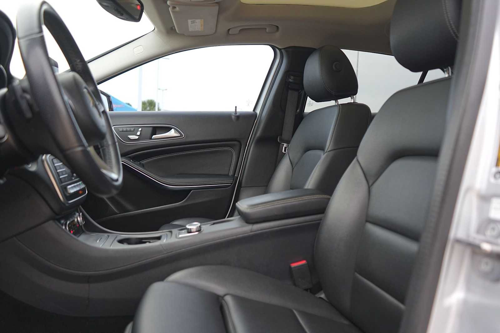 Thumbnail: 2020 Mercedes-Benz GLA - 11