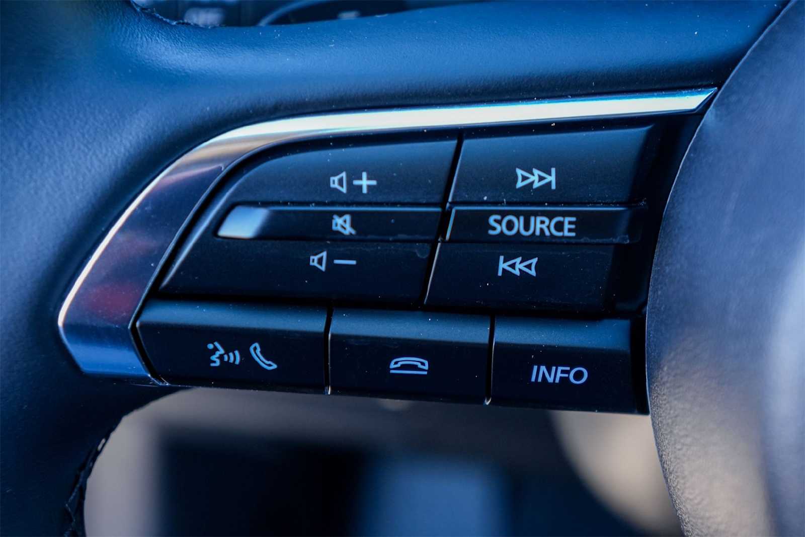 Thumbnail: 2025 Mazda CX-30 - 25