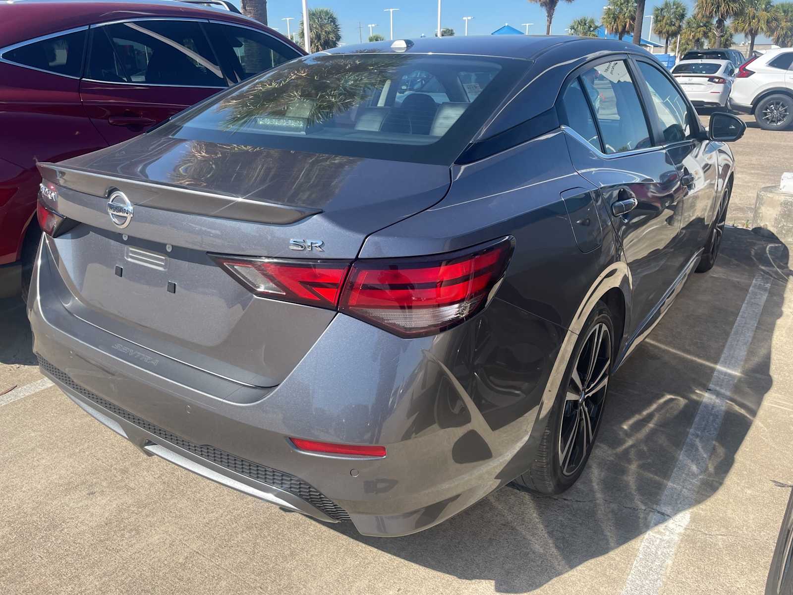 2023 Nissan Sentra SR photo 3