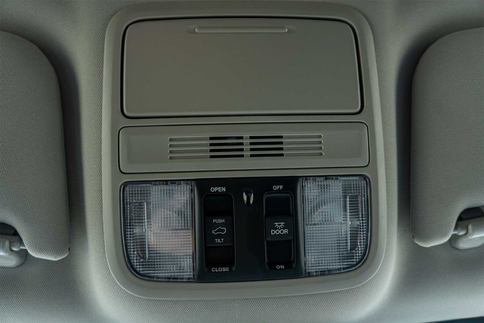 Thumbnail: 2026 Honda Odyssey - 27