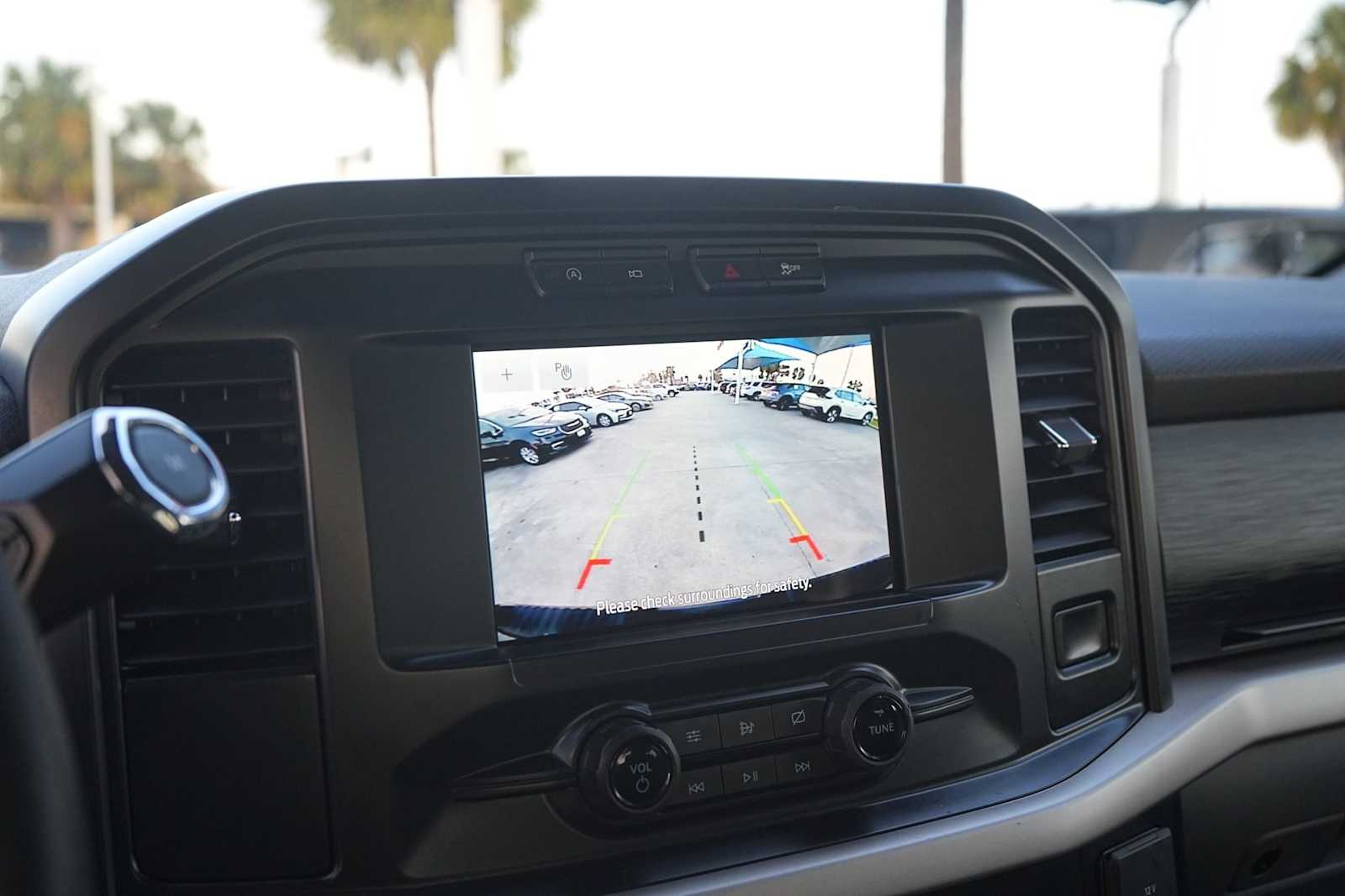 Thumbnail: 2021 Ford F-150 - 21