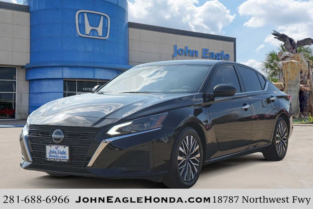 Used 2024 Nissan Altima 2.5 SV Sedan