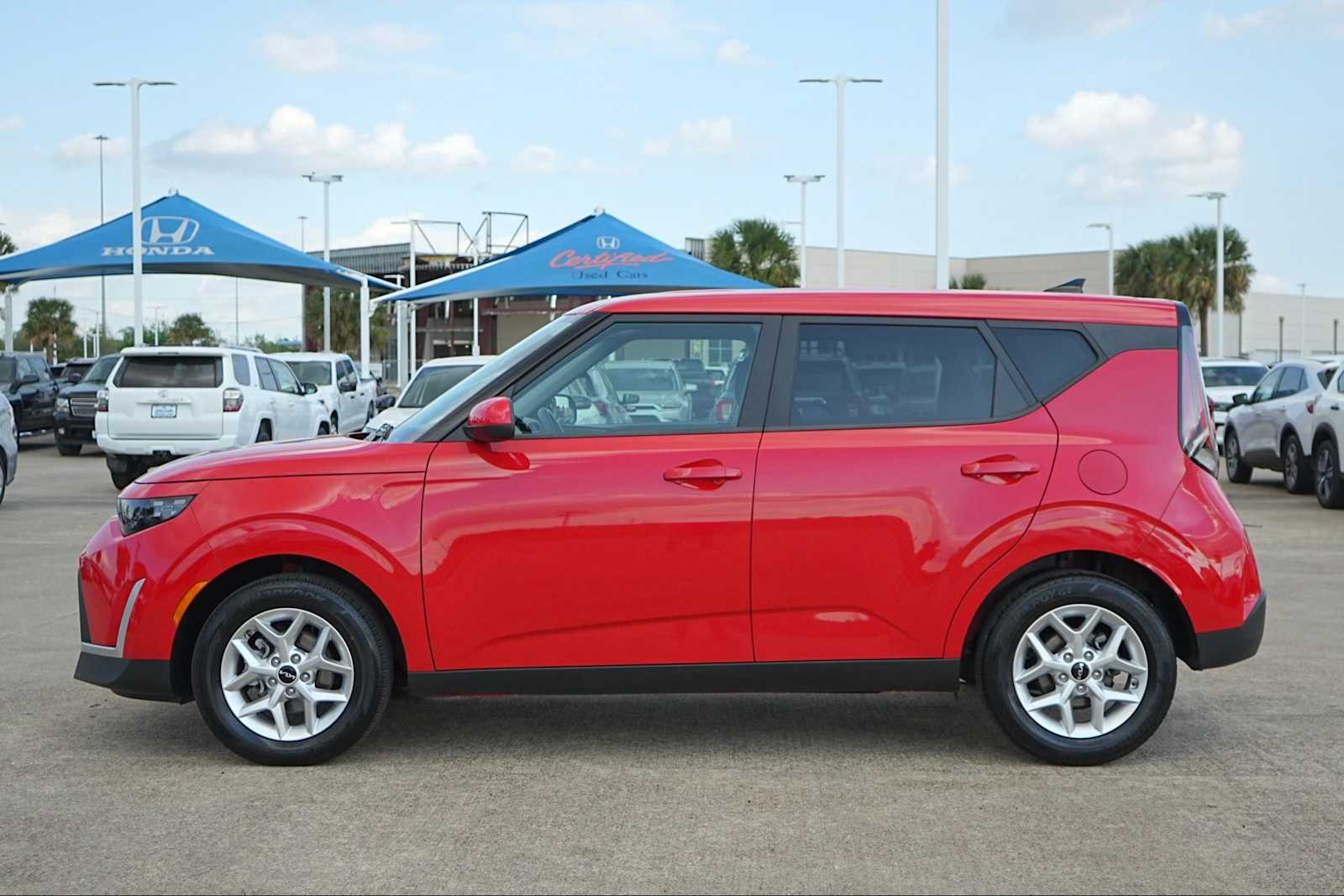 Thumbnail: 2023 Kia Soul - 3