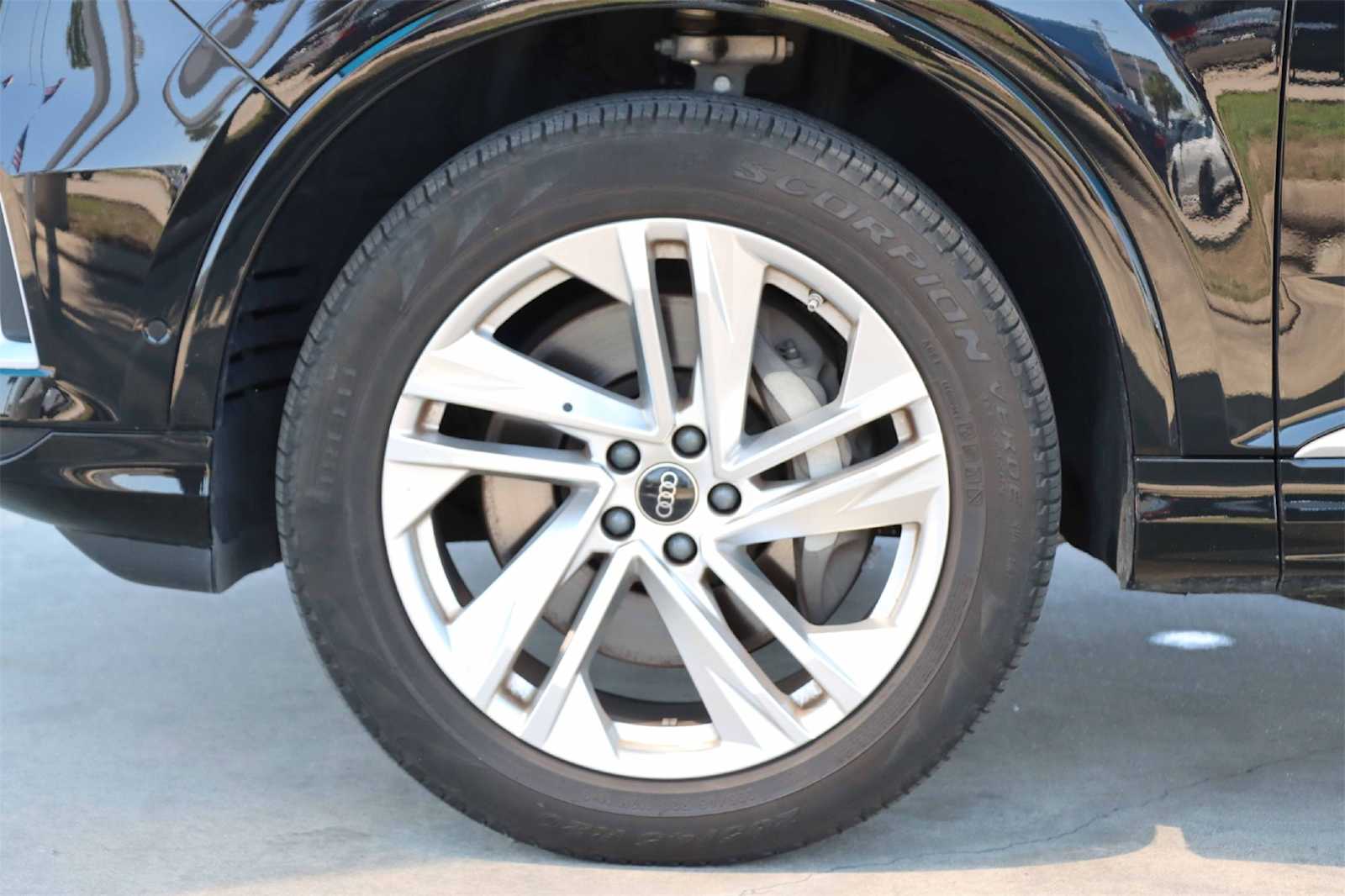 Thumbnail: 2024 Audi Q7 - 8