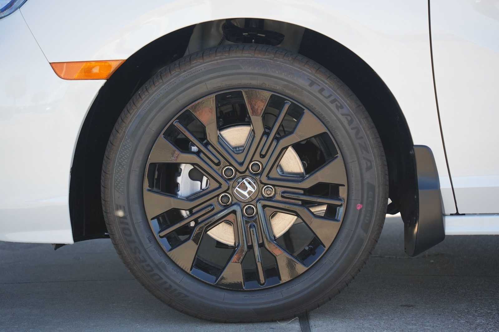 Thumbnail: 2026 Honda Odyssey - 7