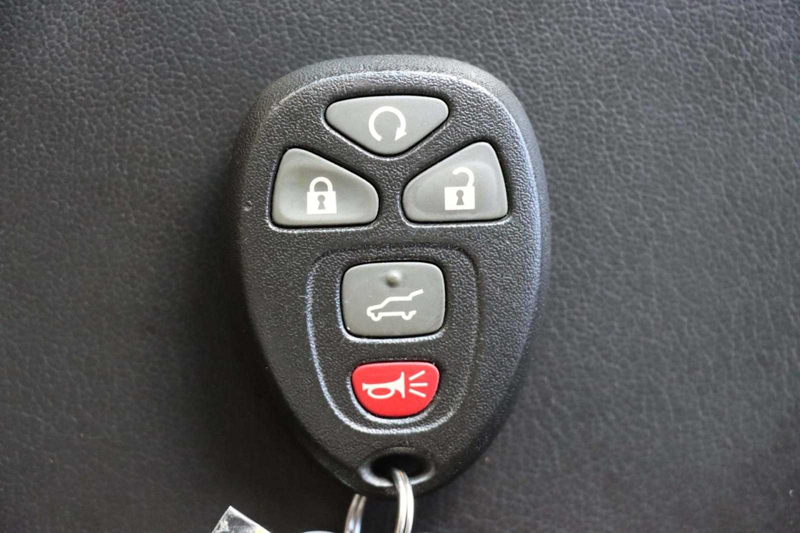 Thumbnail: 2012 GMC Acadia - 25