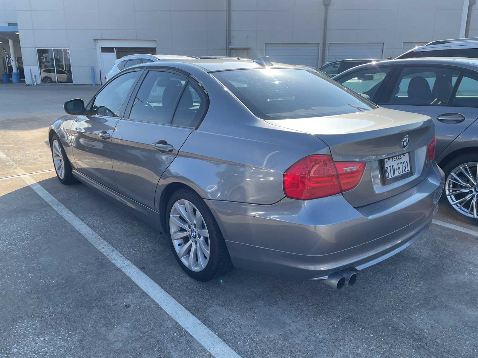 Thumbnail: 2011 BMW 3 Series - 2