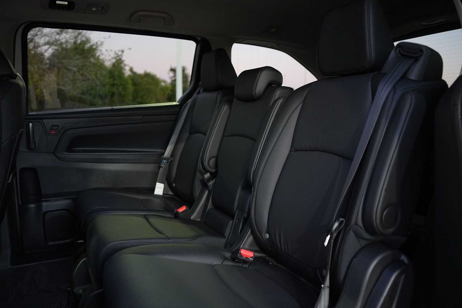 Thumbnail: 2026 Honda Odyssey - 13