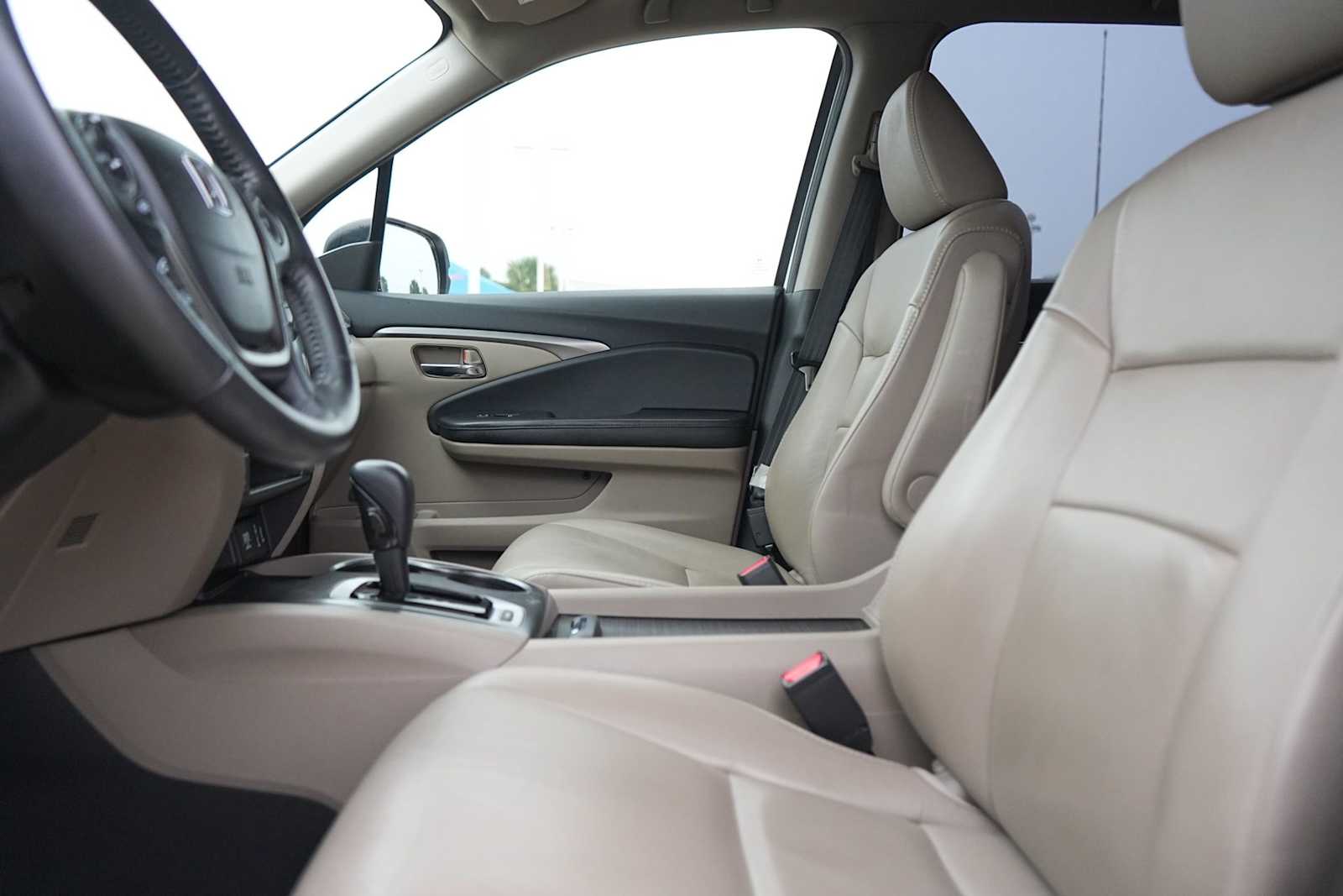 Thumbnail: 2018 Honda Pilot - 11