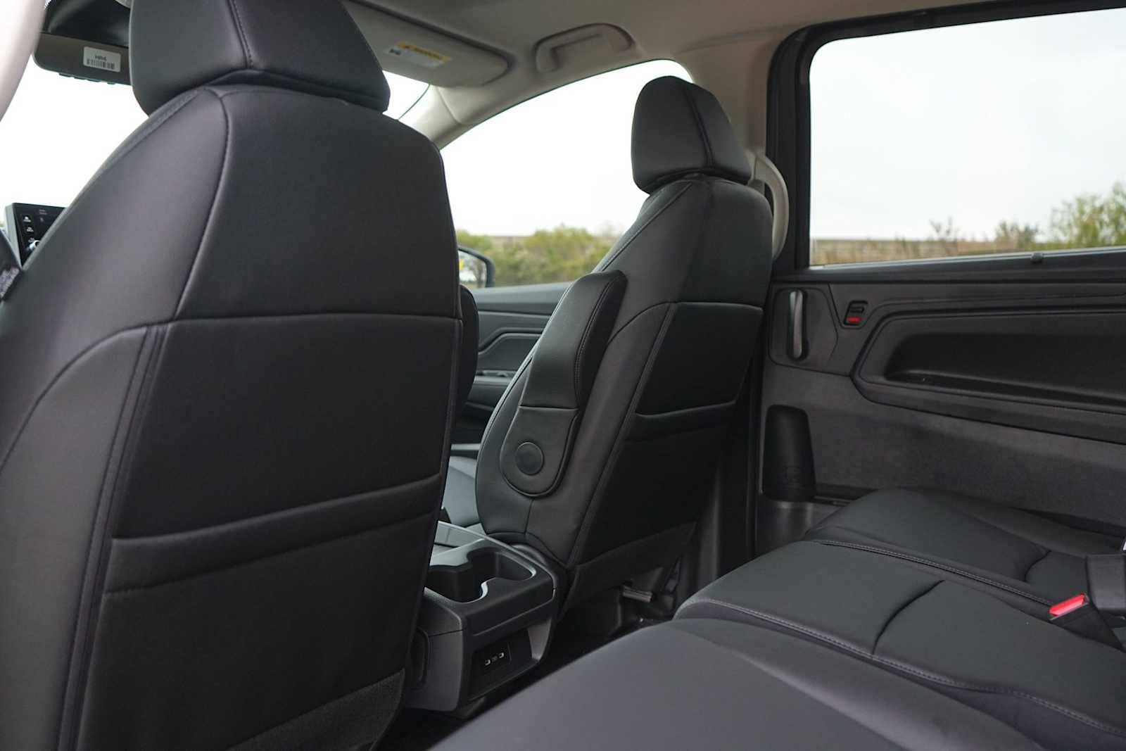 Thumbnail: 2026 Honda Odyssey - 12