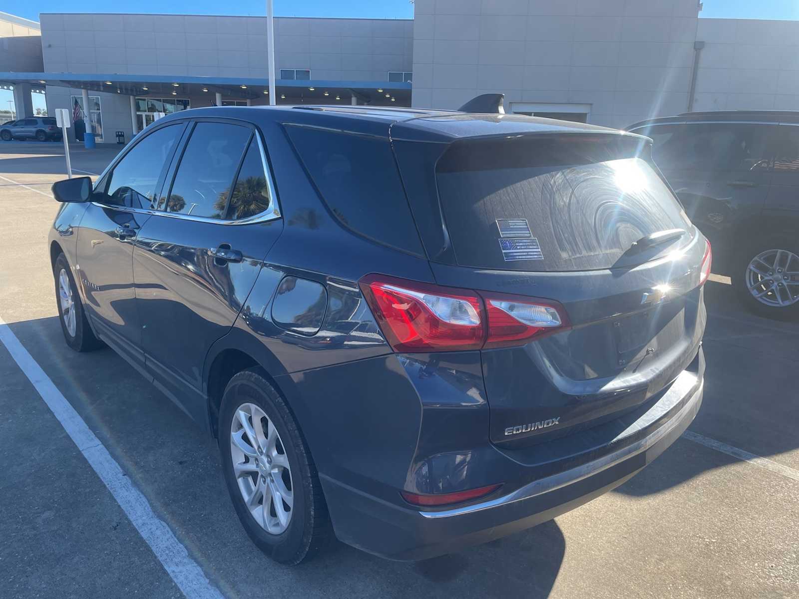 2018 Chevrolet Equinox photo 2