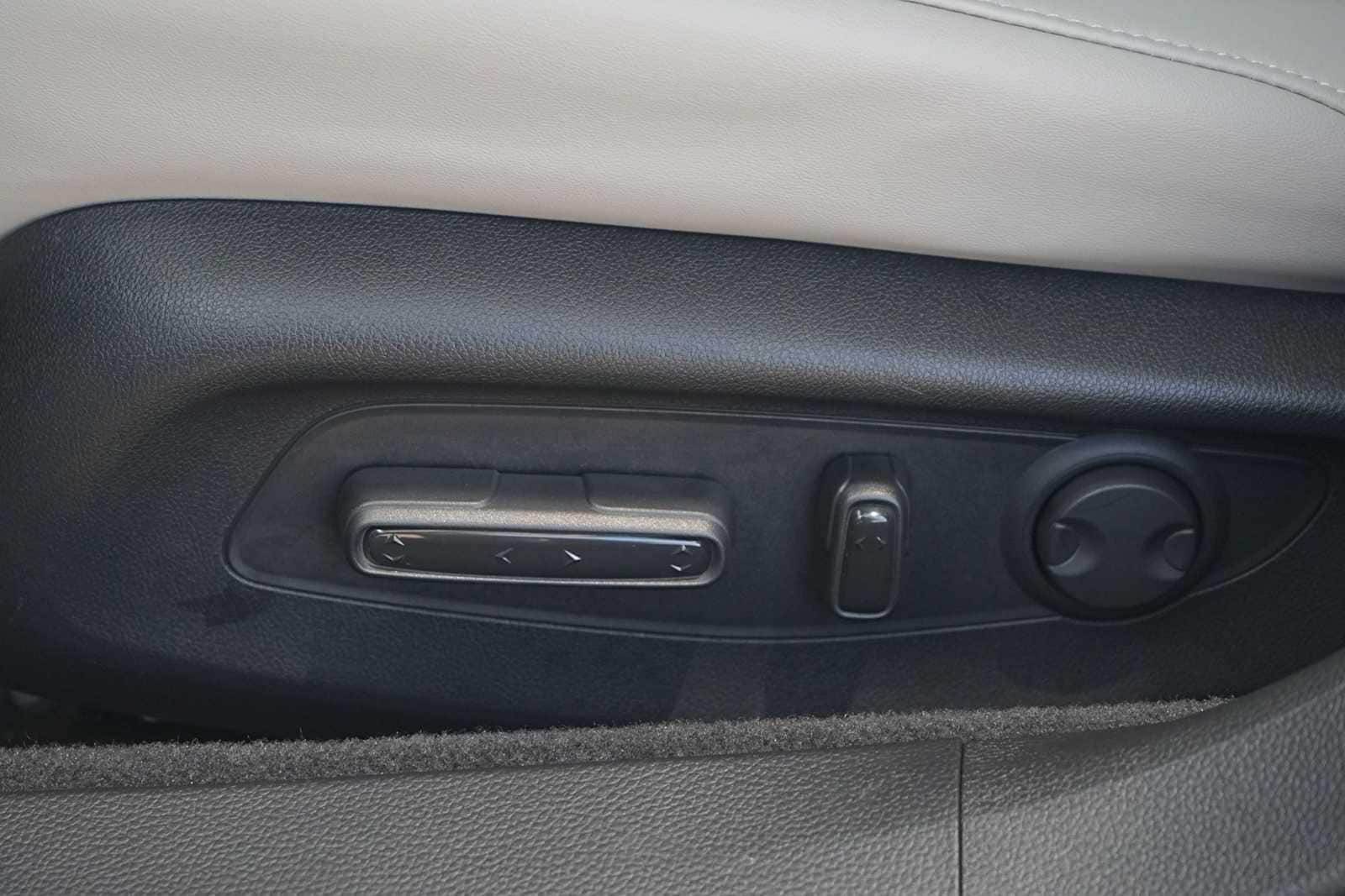 2026 Honda Accord Hybrid EX-L - Photo 12