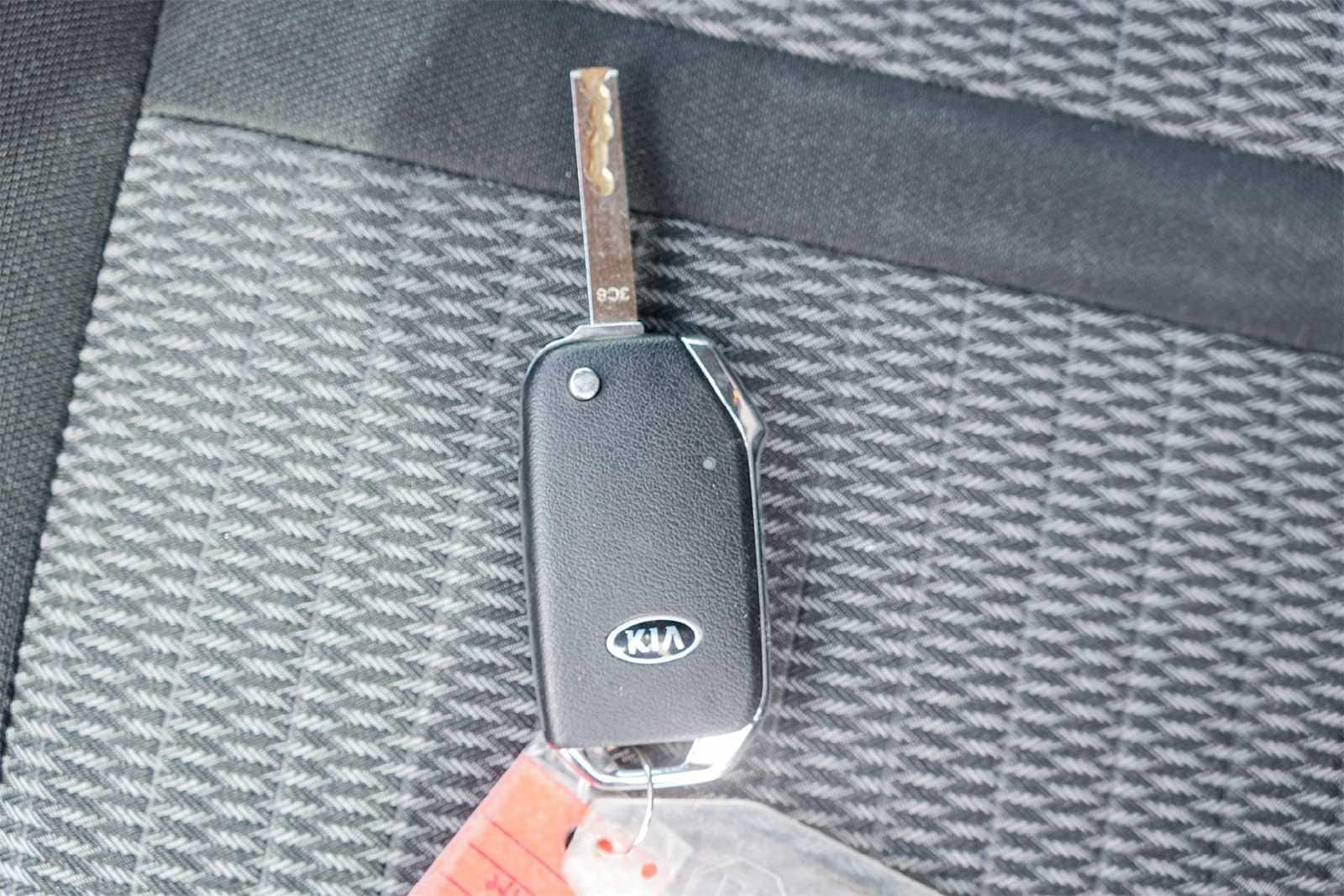 Thumbnail: 2023 Kia Sorento - 20