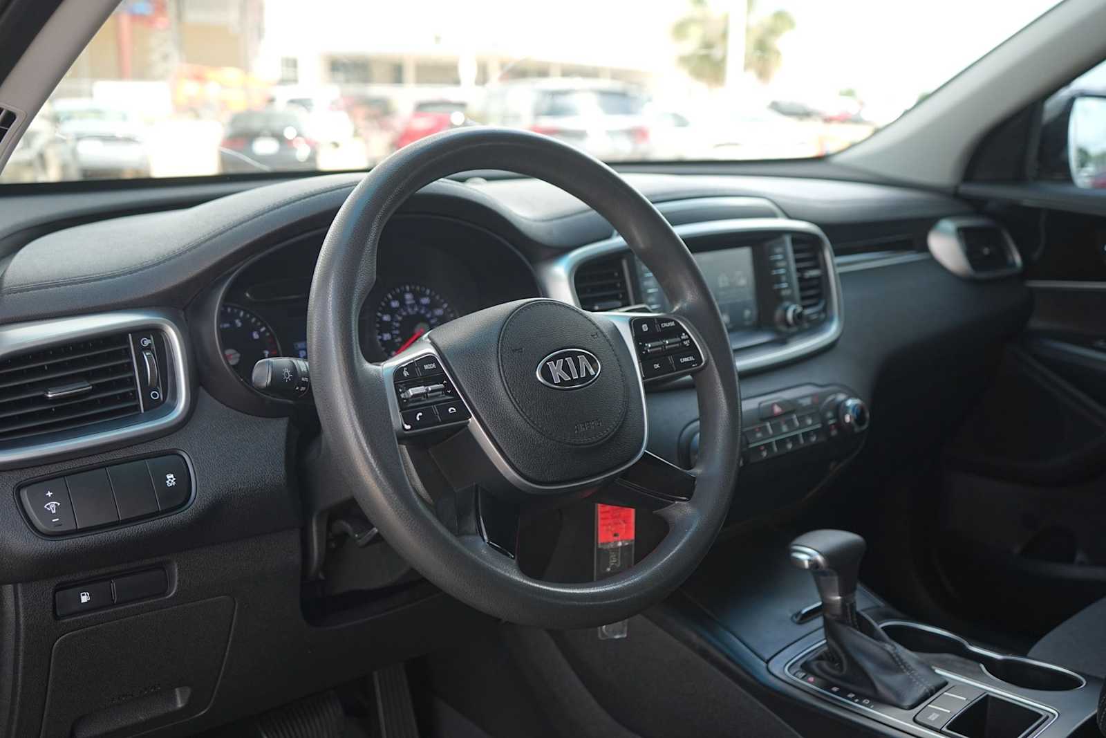 Thumbnail: 2019 Kia Sorento - 2