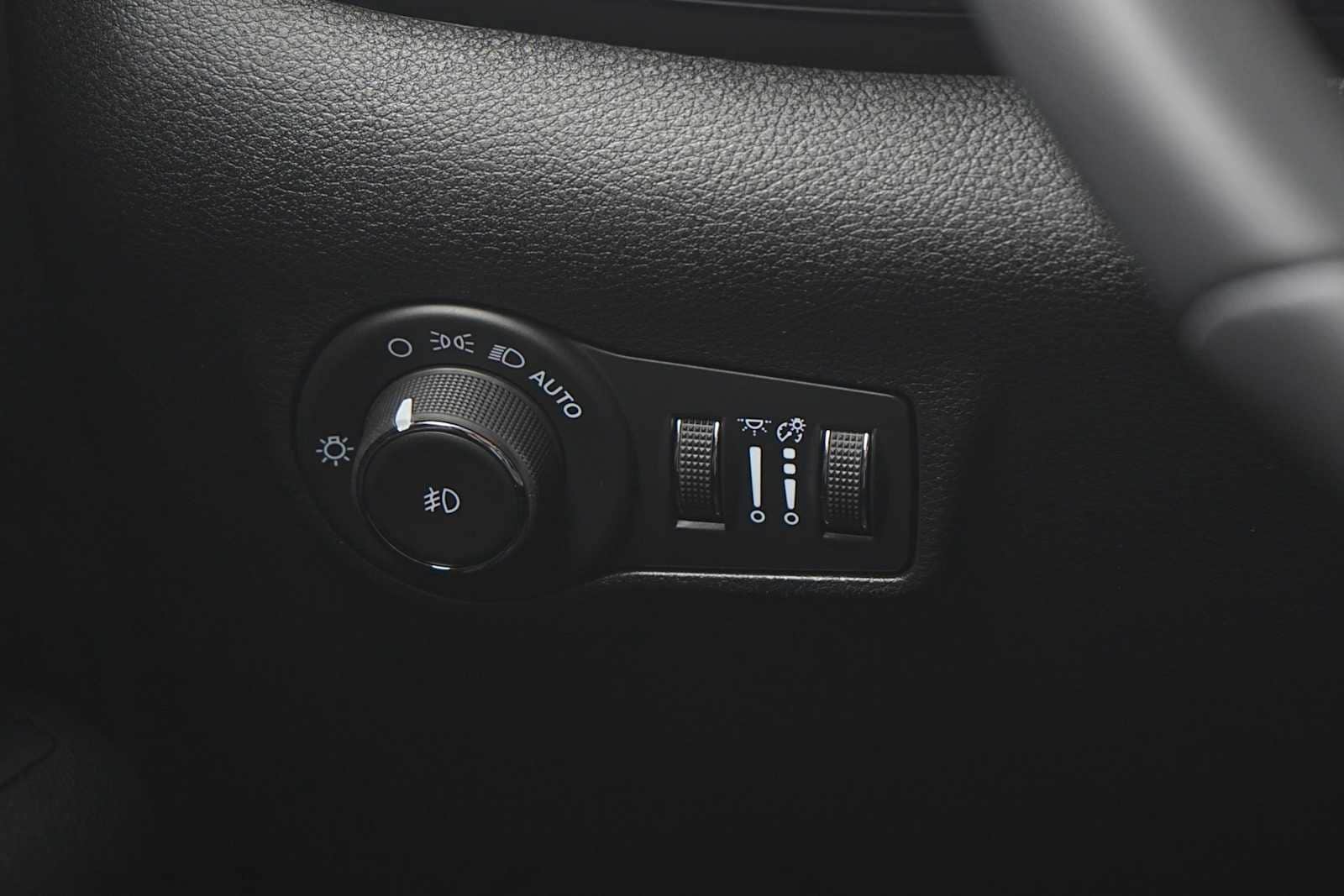 Thumbnail: 2025 Jeep Compass - 24