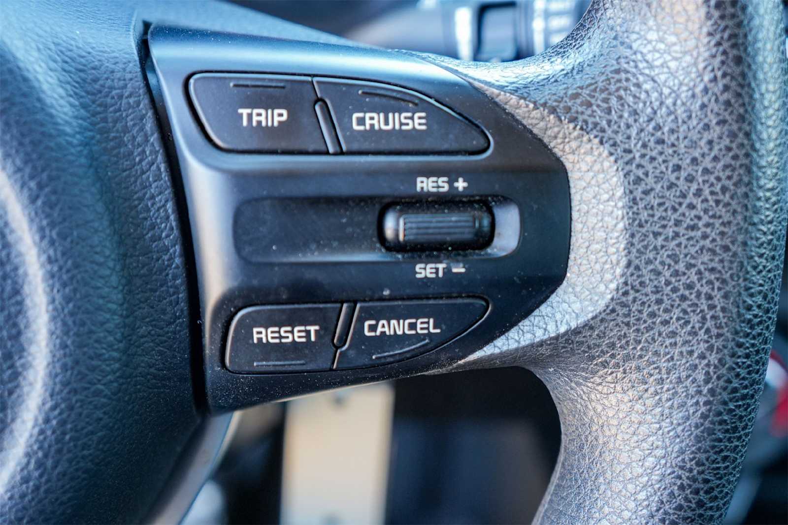 Thumbnail: 2022 Kia Rio - 26