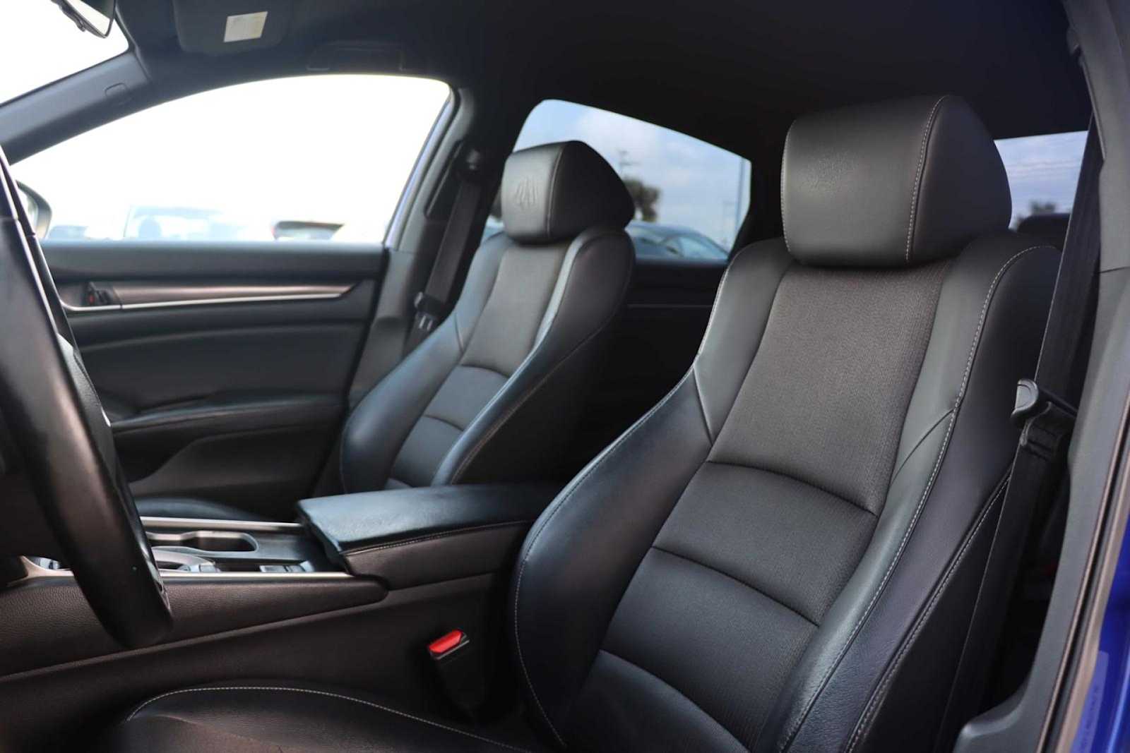 2018 Honda Accord Sport 11